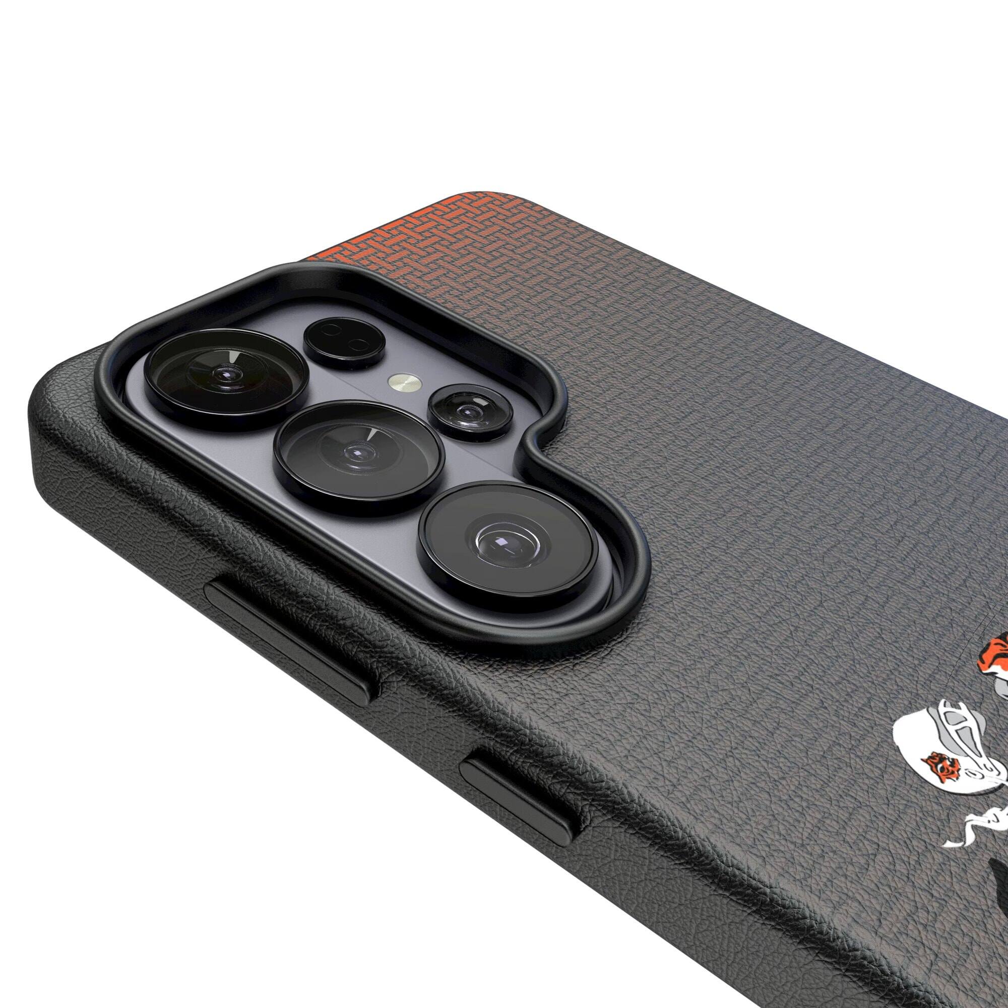 Alt View 2. Keyscaper - Cincinnati Bengals Historic Collection 1968-1969 Galaxy Magnetic Bump Case - S25 - Black.