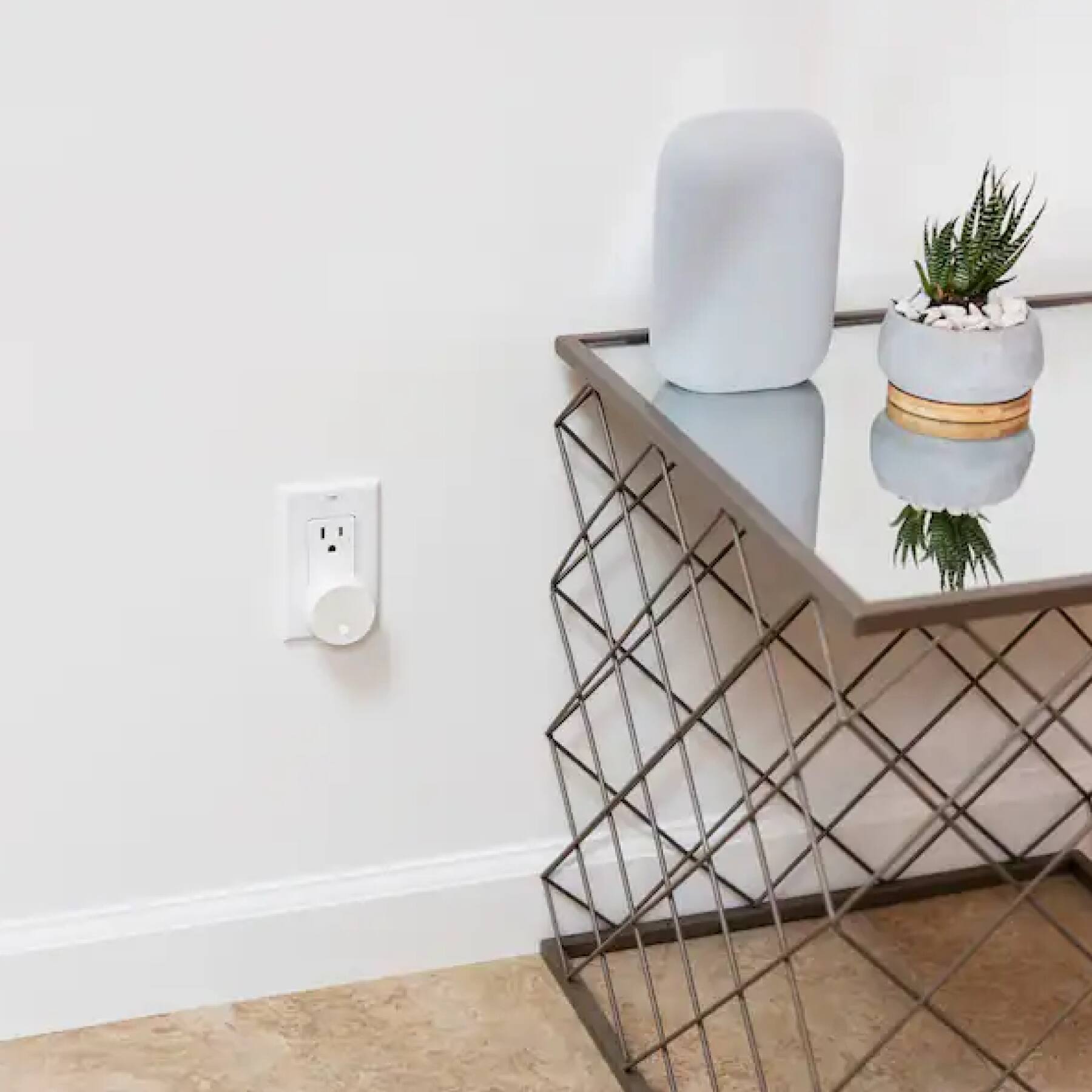 Back. Level - Connect Wi-Fi Bridge - White.