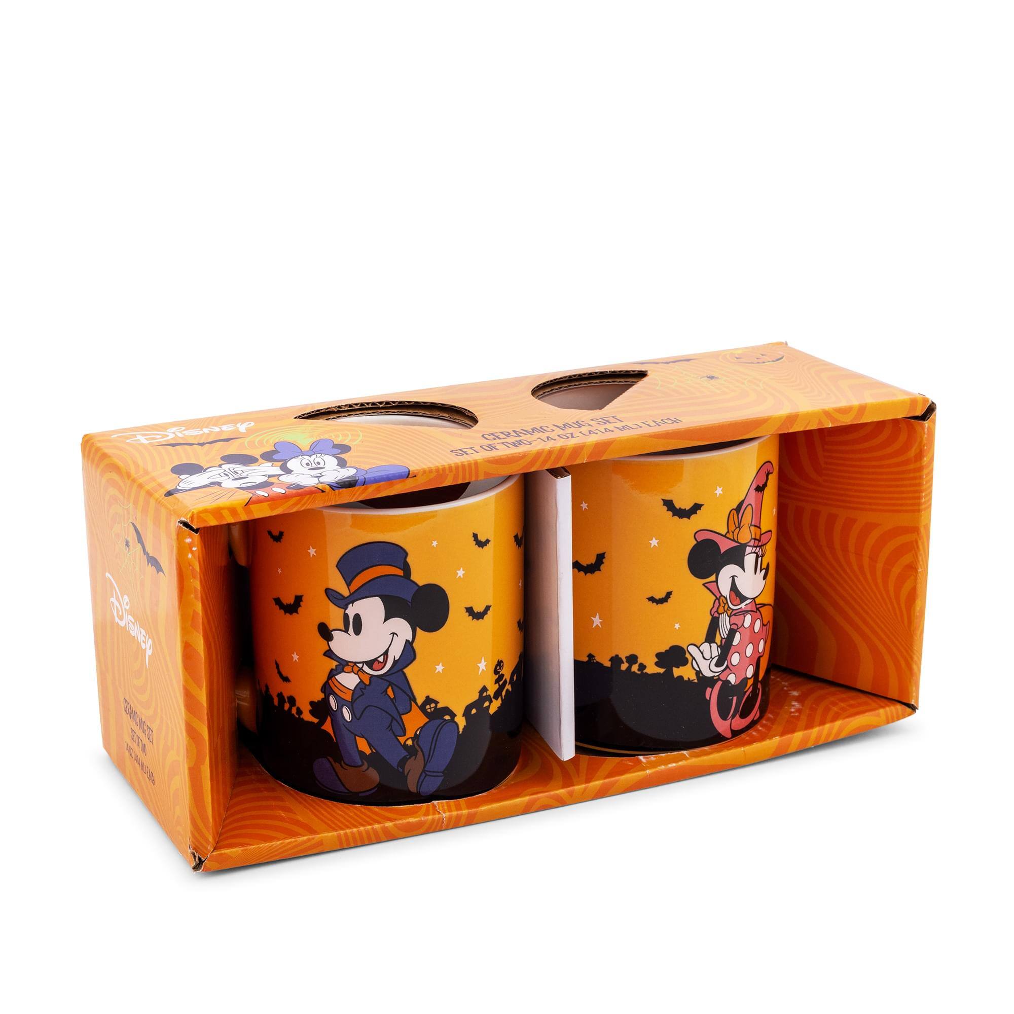 Sure, here is the corrected and grouped text from the image:

**Front of the Box:**
- Disney
- Halloween Treat Set
- Set of 2

**Side of the Box:**
- Disney
- Halloween Treat Set
- Set of 2

**Top of the Box:**
- Halloween Treat Set
- Set of 2

**Bottom of the Box:**
- Disney
- Halloween Treat Set
- Set of 2