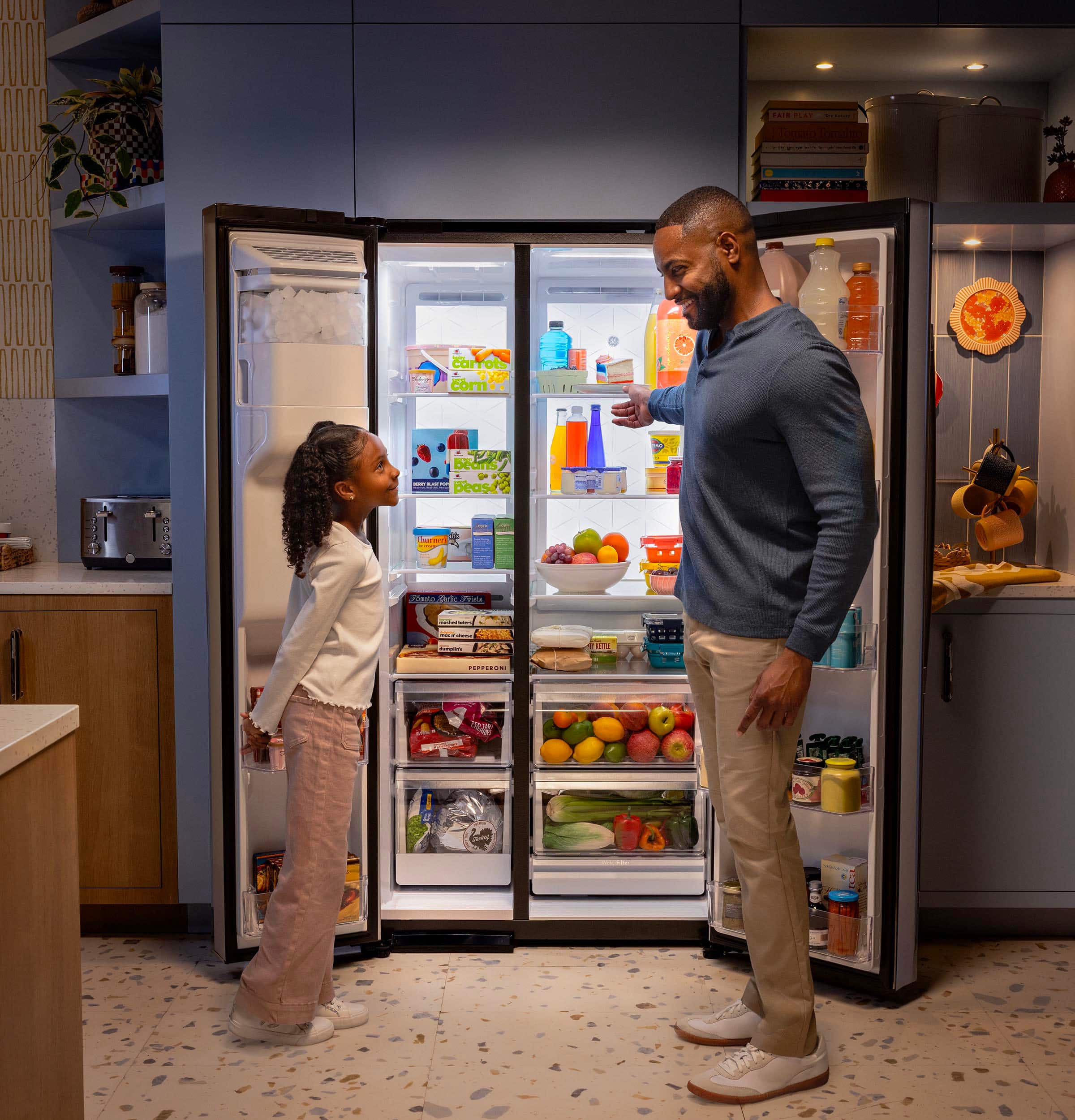 GE 36 in. Wide 27.7 Cu. Ft. Smart Side By Side Refrigerator with