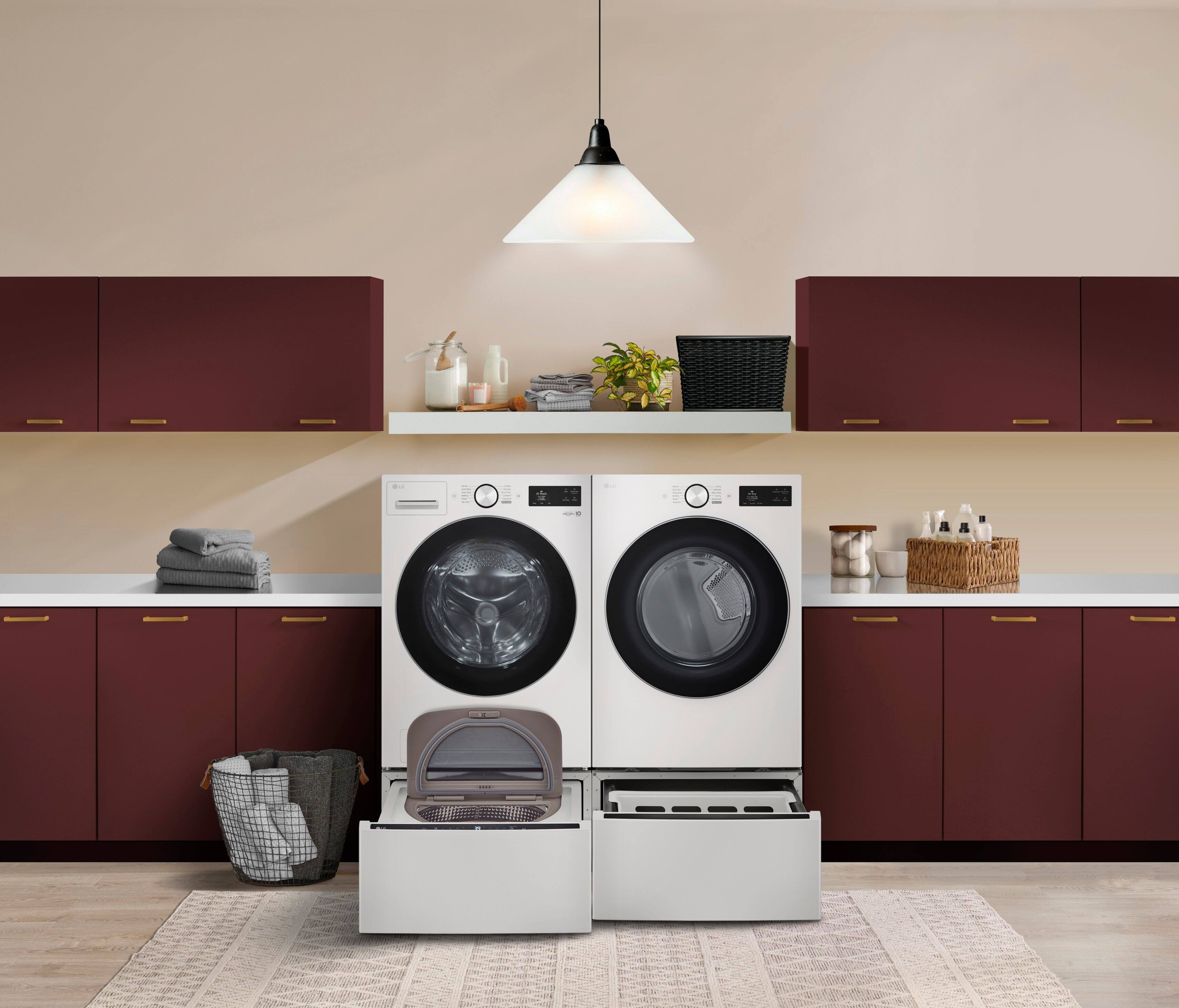 Alt View 29. LG - 7.4 Cu. Ft. Smart Gas Dryer with Steam and AI Sensor Dry - Alpine White.