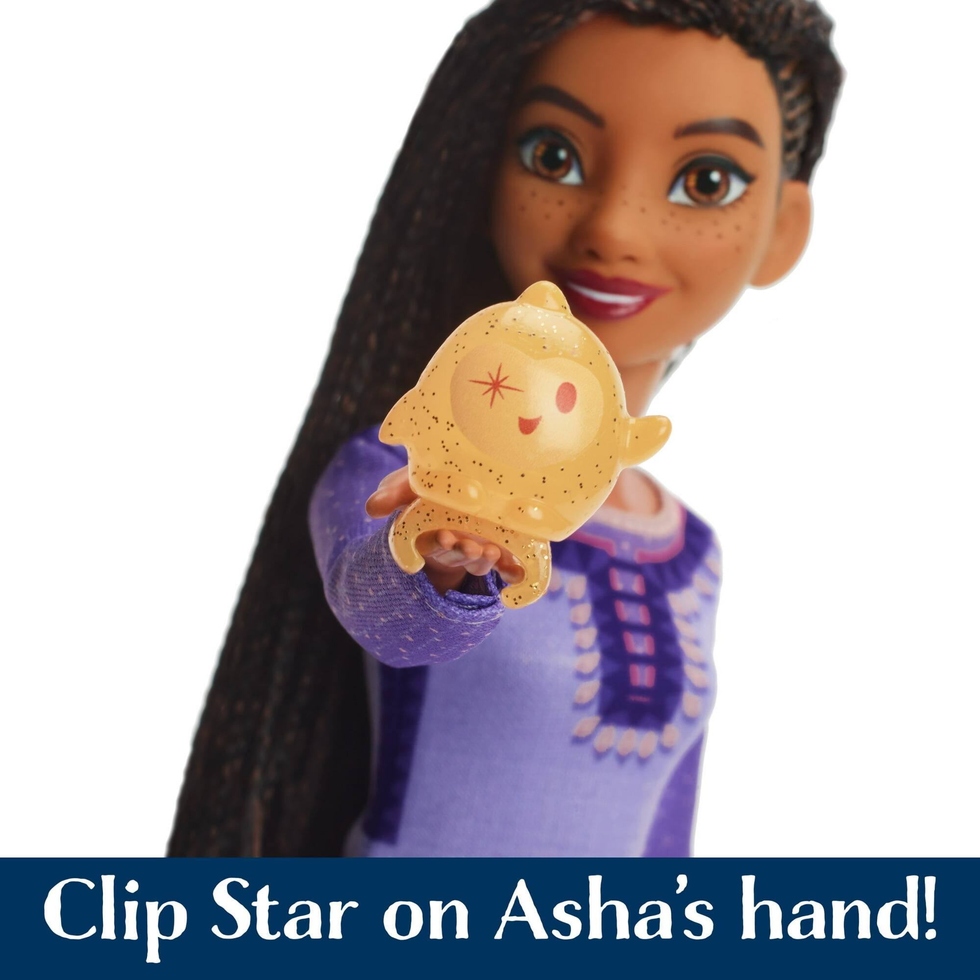 Clip Star on Asha's hand!