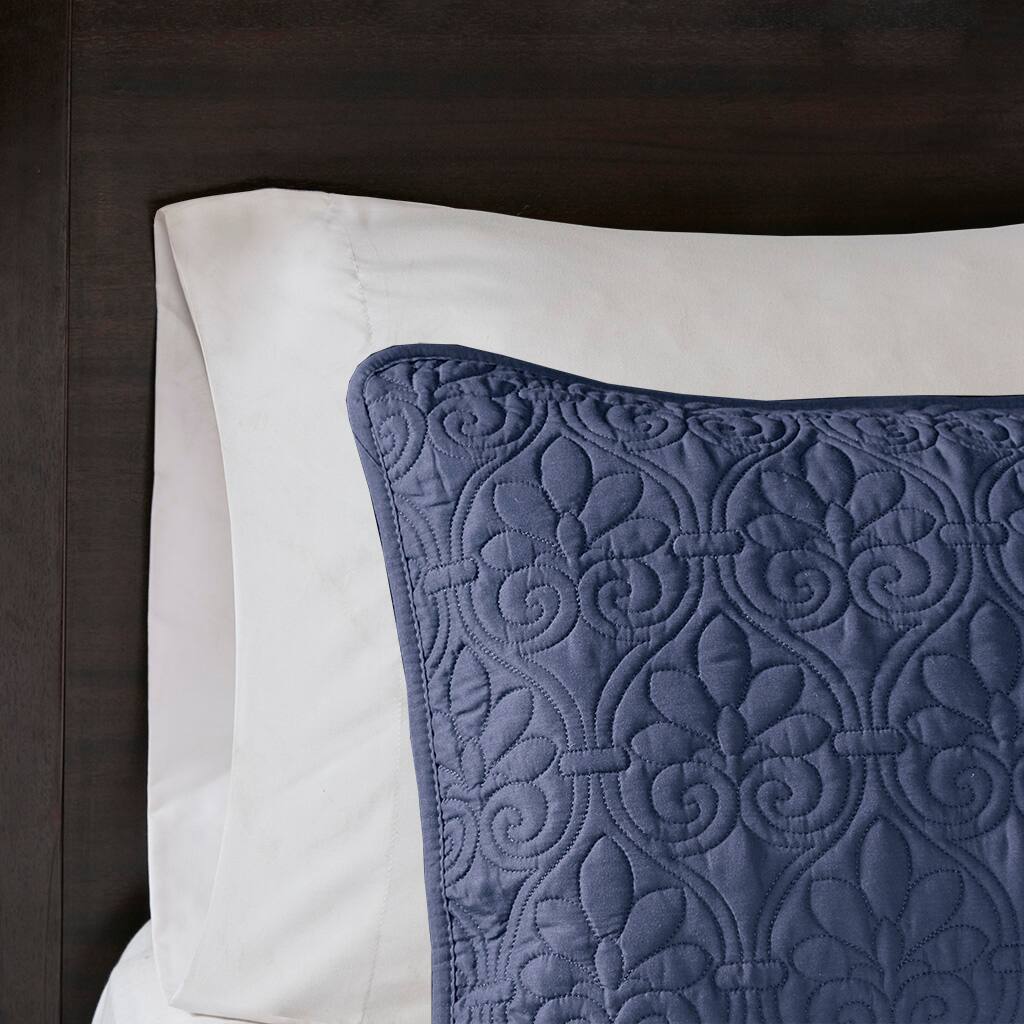 Alt View 3. Gracie Mills - Gracie Mills Sandy Reversible Cottage-Inspired Quilt Set - Navy.