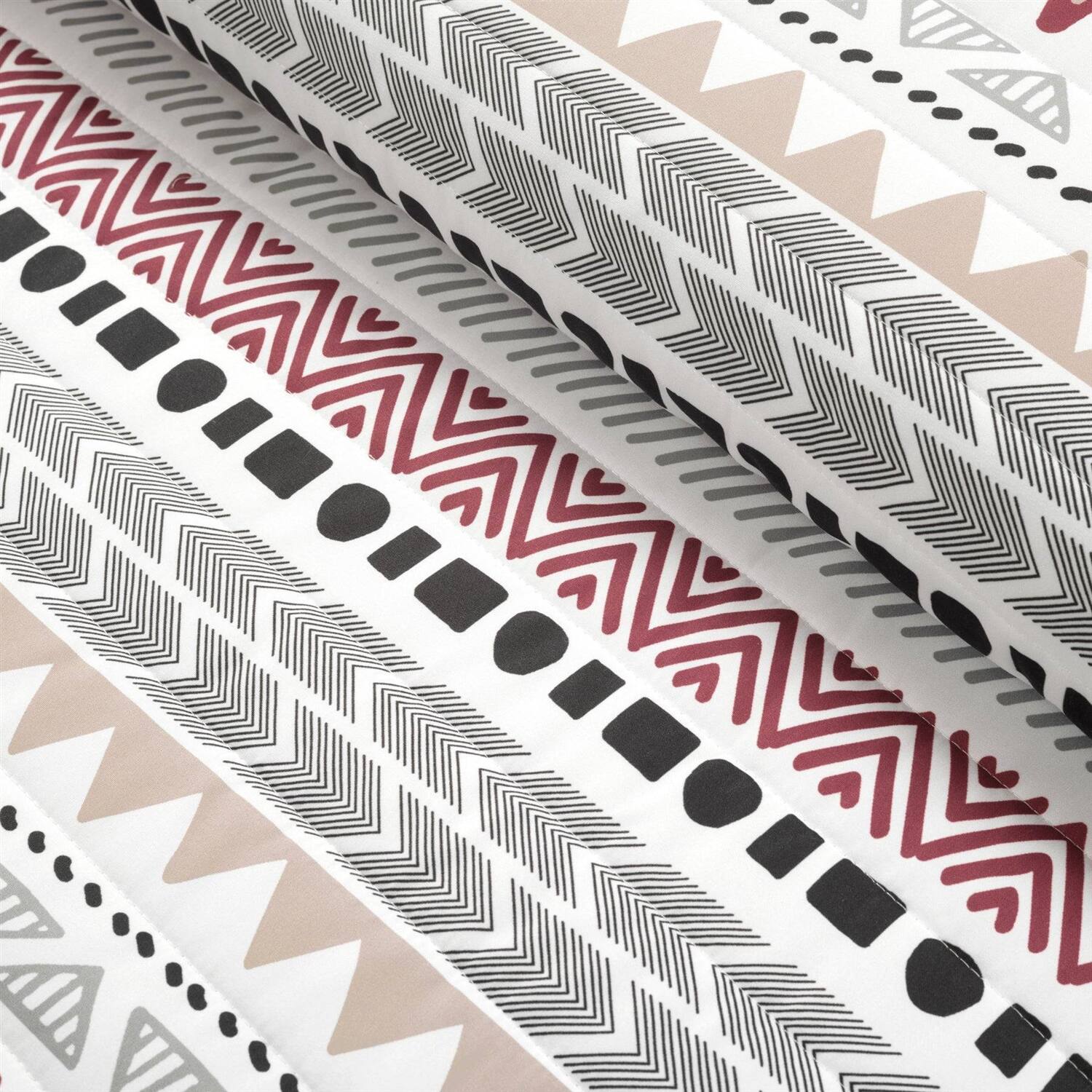 Left. Hivvago - Full/Queen Lightweight Rustic Red Chevron Stripe Reversible 3 Piece Quilt Set - Red.