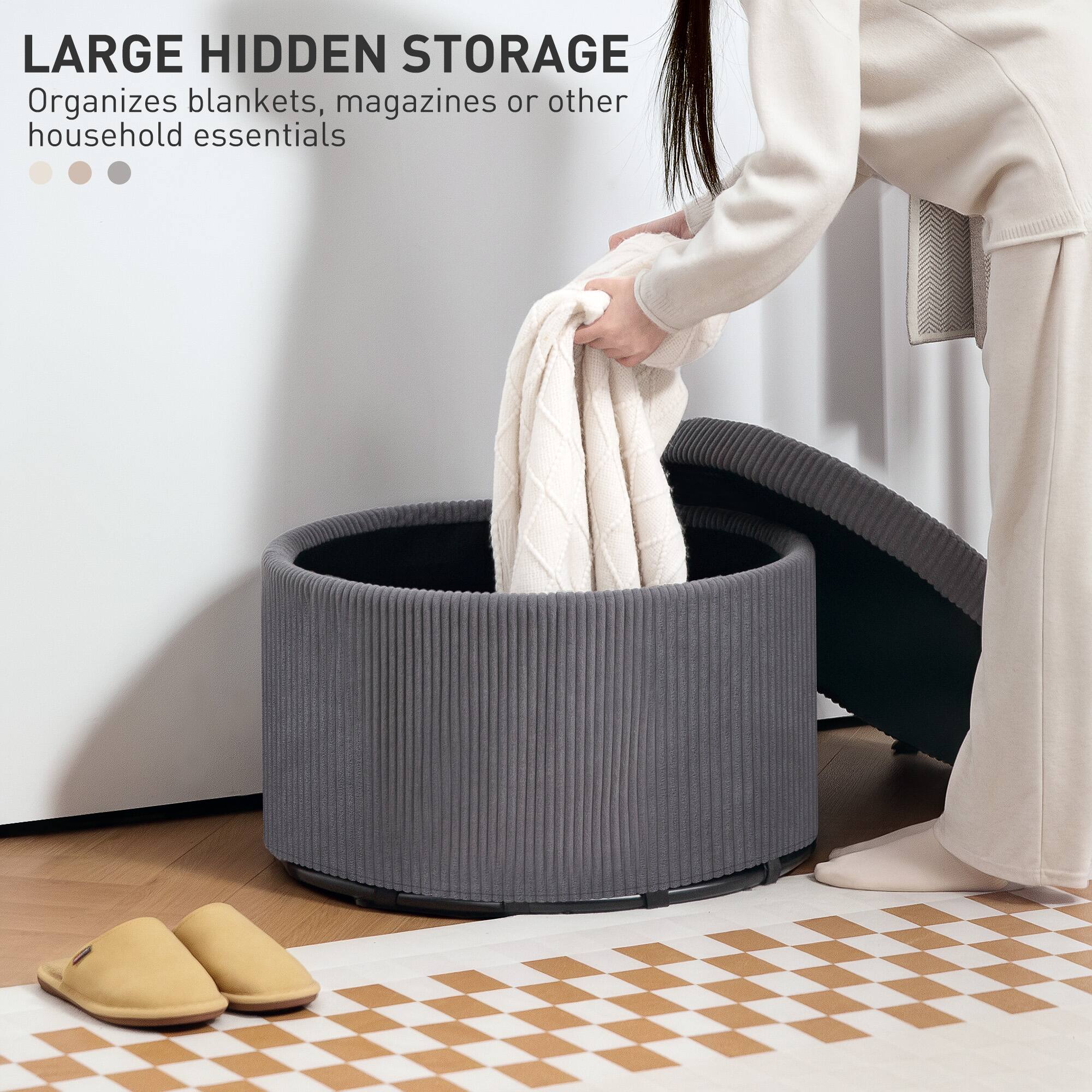 LARGE HIDDEN STORAGE
Organizes blankets, magazines or other household essentials
