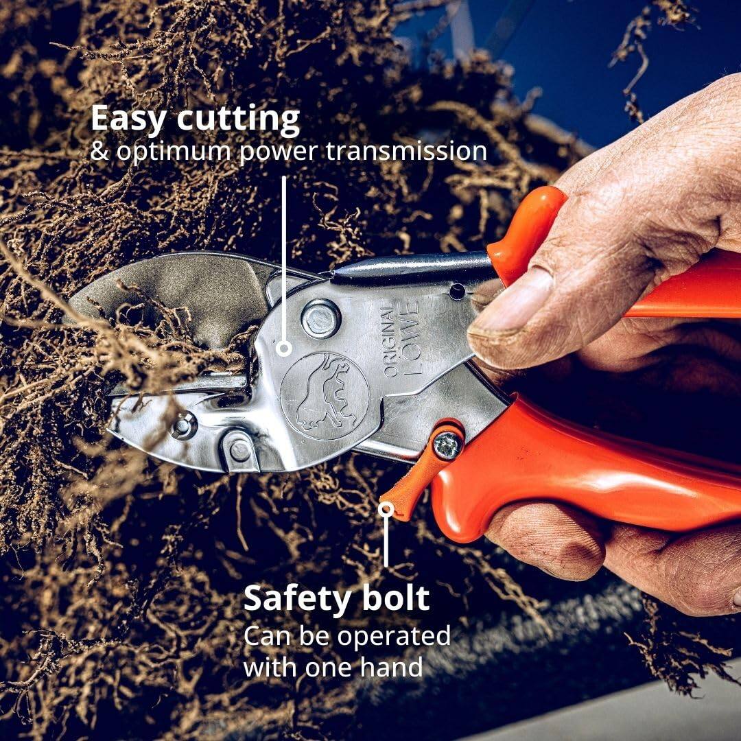 Easy cutting & optimum power transmission

Safety bolt
Can be operated with one hand