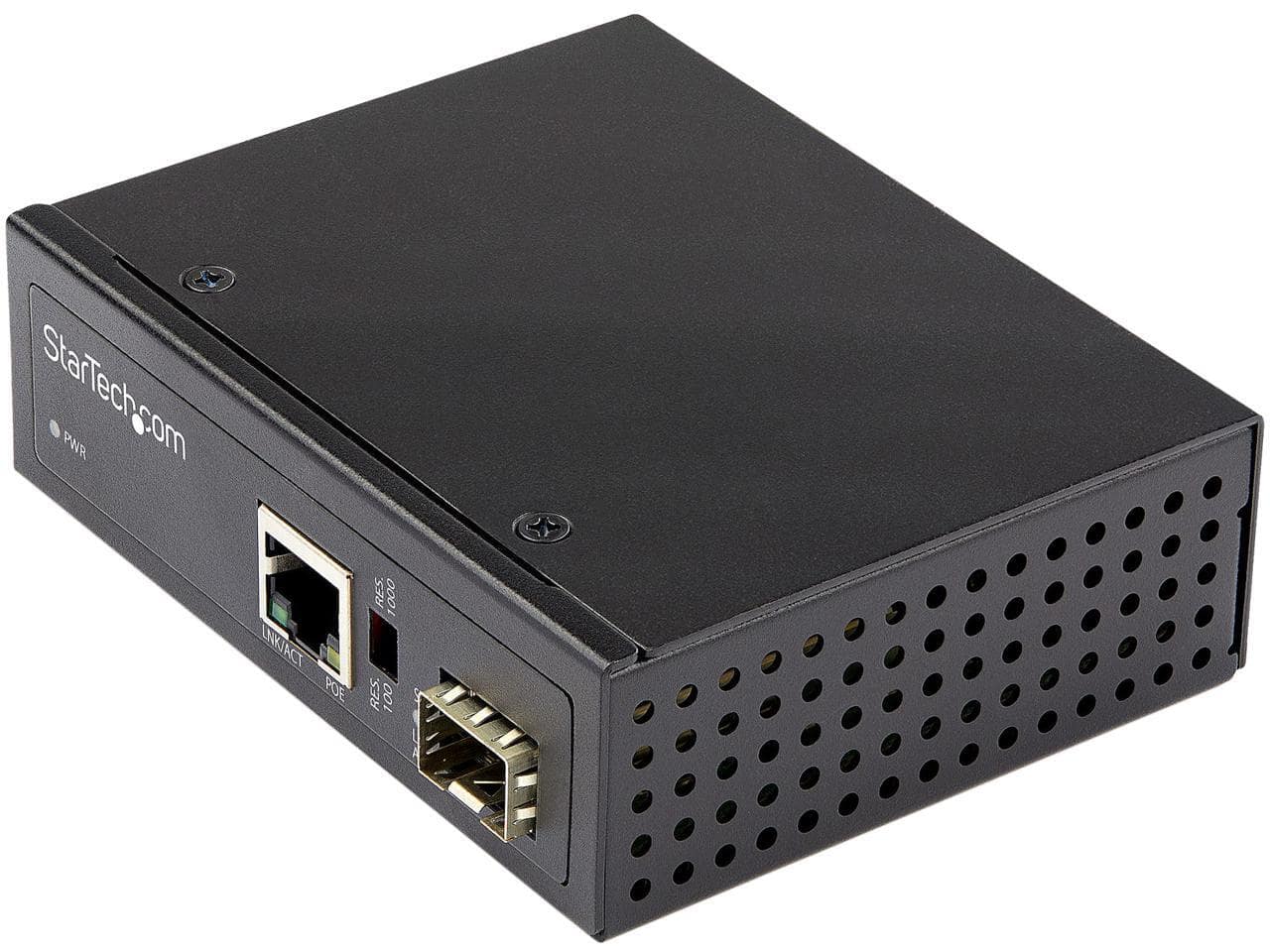 StarTech.com - PoE+ Industrial Fiber to Ethernet Media Converter 60W - SFP to RJ45 - SM/MM Fiber to Gigabit Copper IP-30
