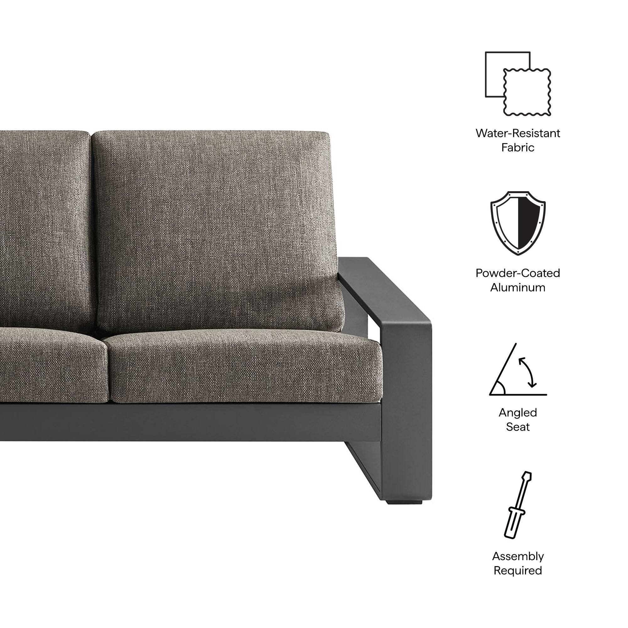 Water-Resistant Fabric  
Powder-Coated Aluminum  
Angled Seat  
Assembly Required