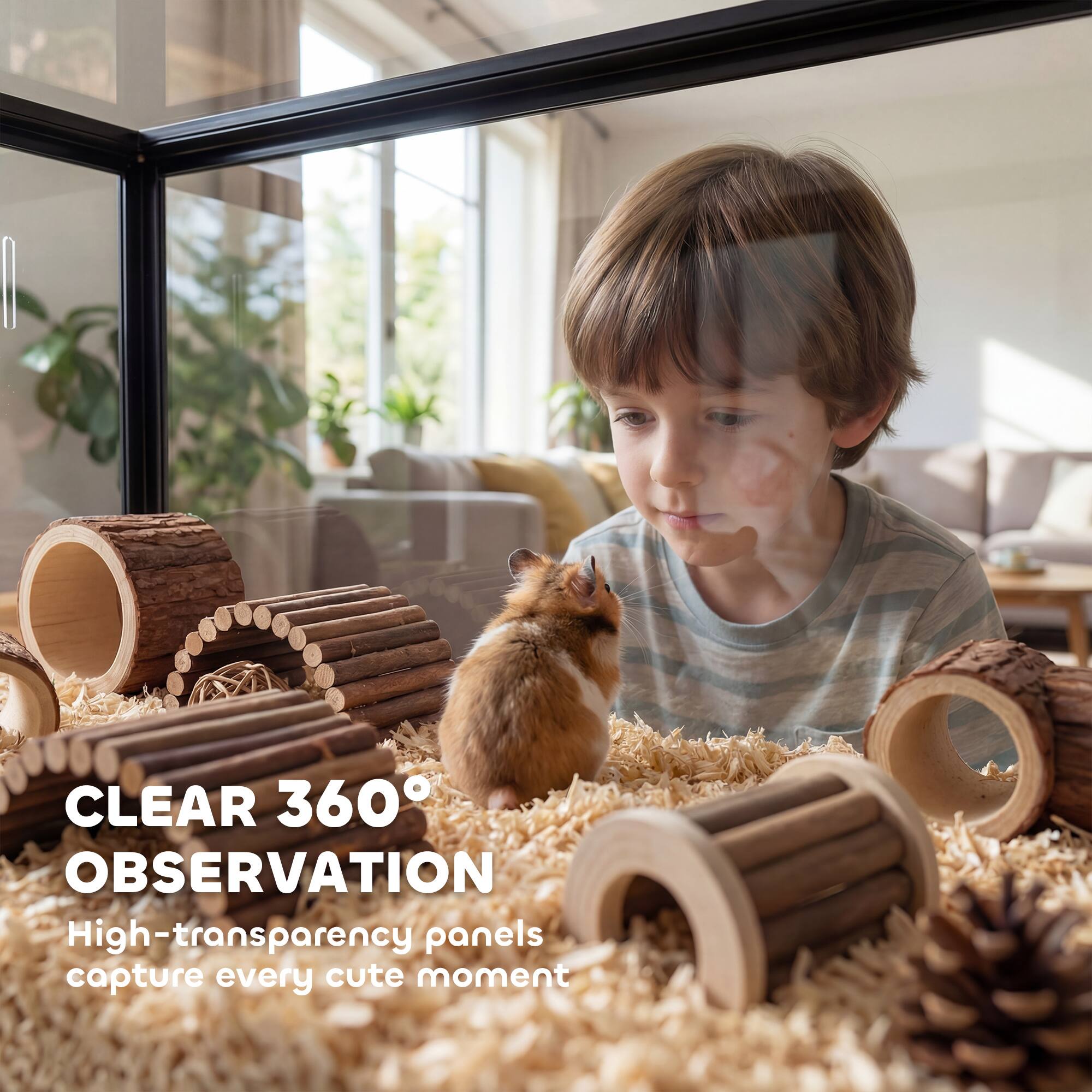 CLEAR 360° OBSERVATION  
High-transparency panels capture every cute moment