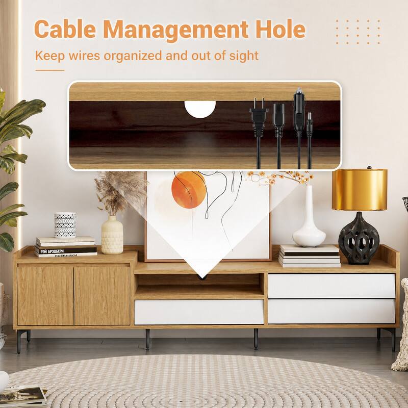 Cable Management Hole  
Keep wires organized and out of sight