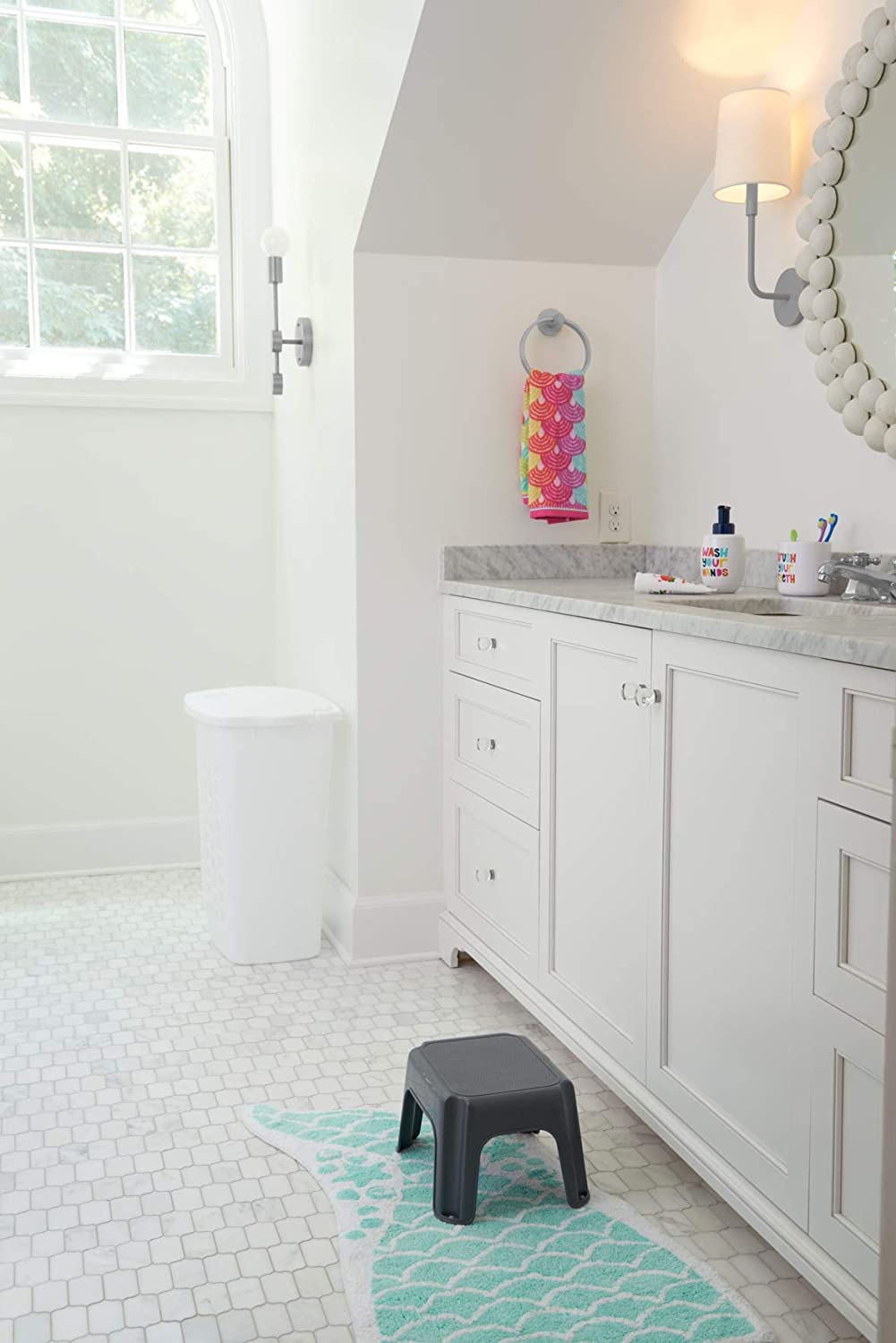 WASH YOUR HANDS  
WASH YOUR HANDS