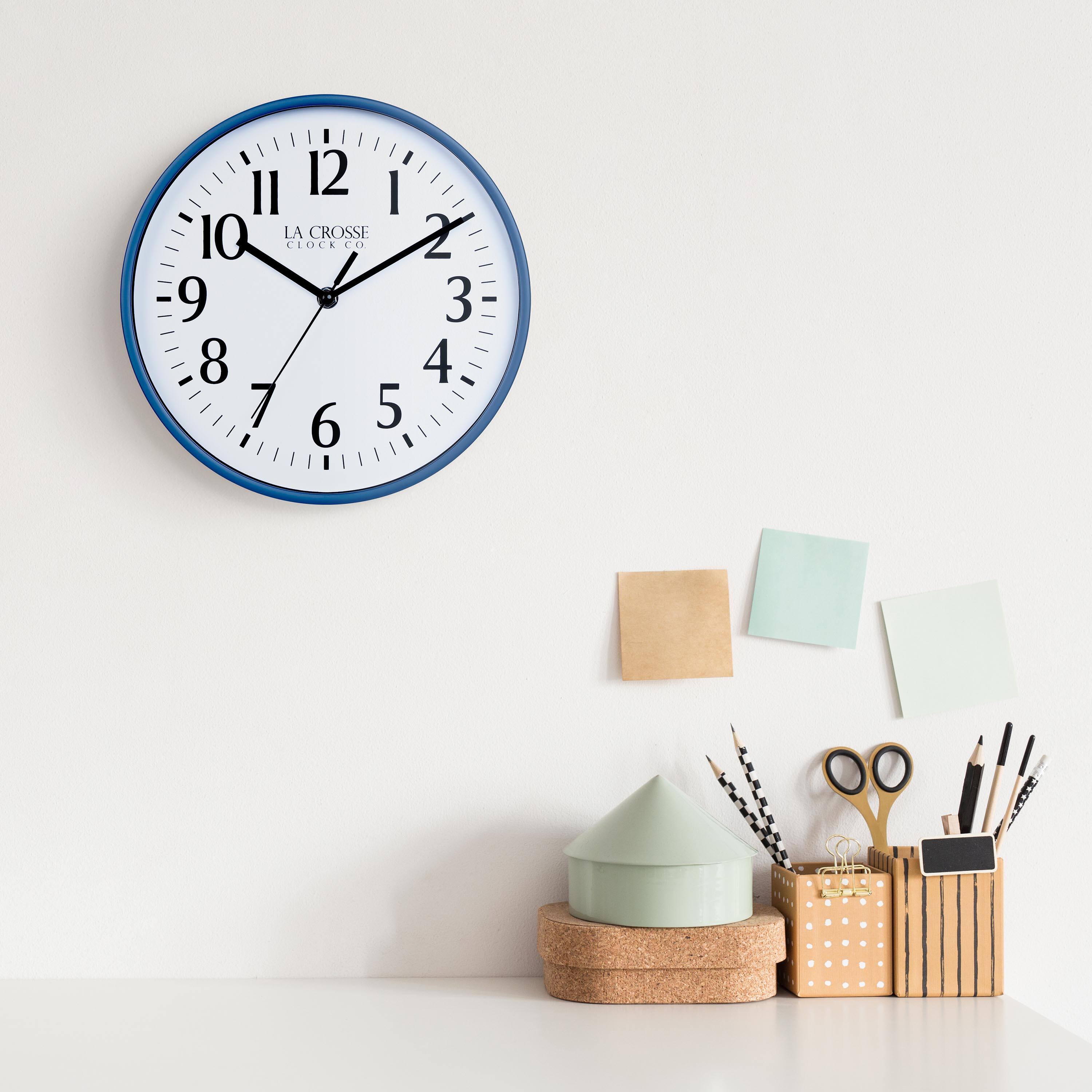 Il 12 I 10 LA CROSSE CLOCK A Co. 9 8 7 6 5 2 3 4