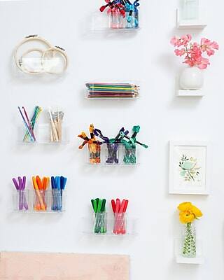 Alt View 4. Command - Assorted Hooks, 3 lb., White, 2-Small Hooks, 2-Medium Hooks, 2-Pairs (17081-2VPES) - White.