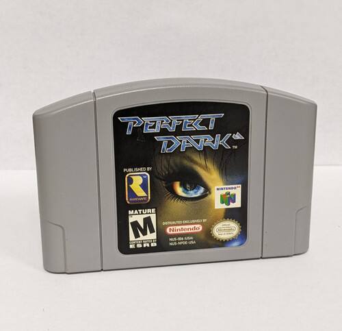 PERFECT DARK™ PUBLISHED BY NINTENDO MATURE EXCLUSIVELY DISTRIBUTED BY NINTENDO M Nintendo NUS-004 (USA) ESRB NUS-NPDE-USA - T (Teen 13+)