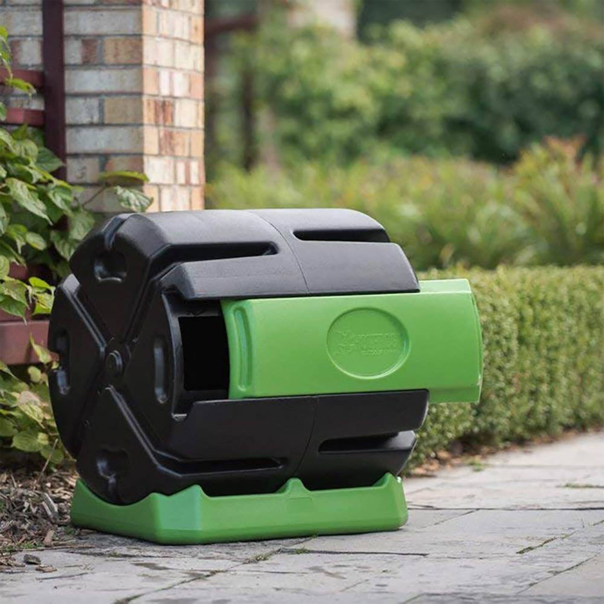Alt View 7. Hot Frog - FCMP Outdoor HOTFROG 37 Gallon Chamber Quick Curing Rolling Compost Tumbler Bin.
