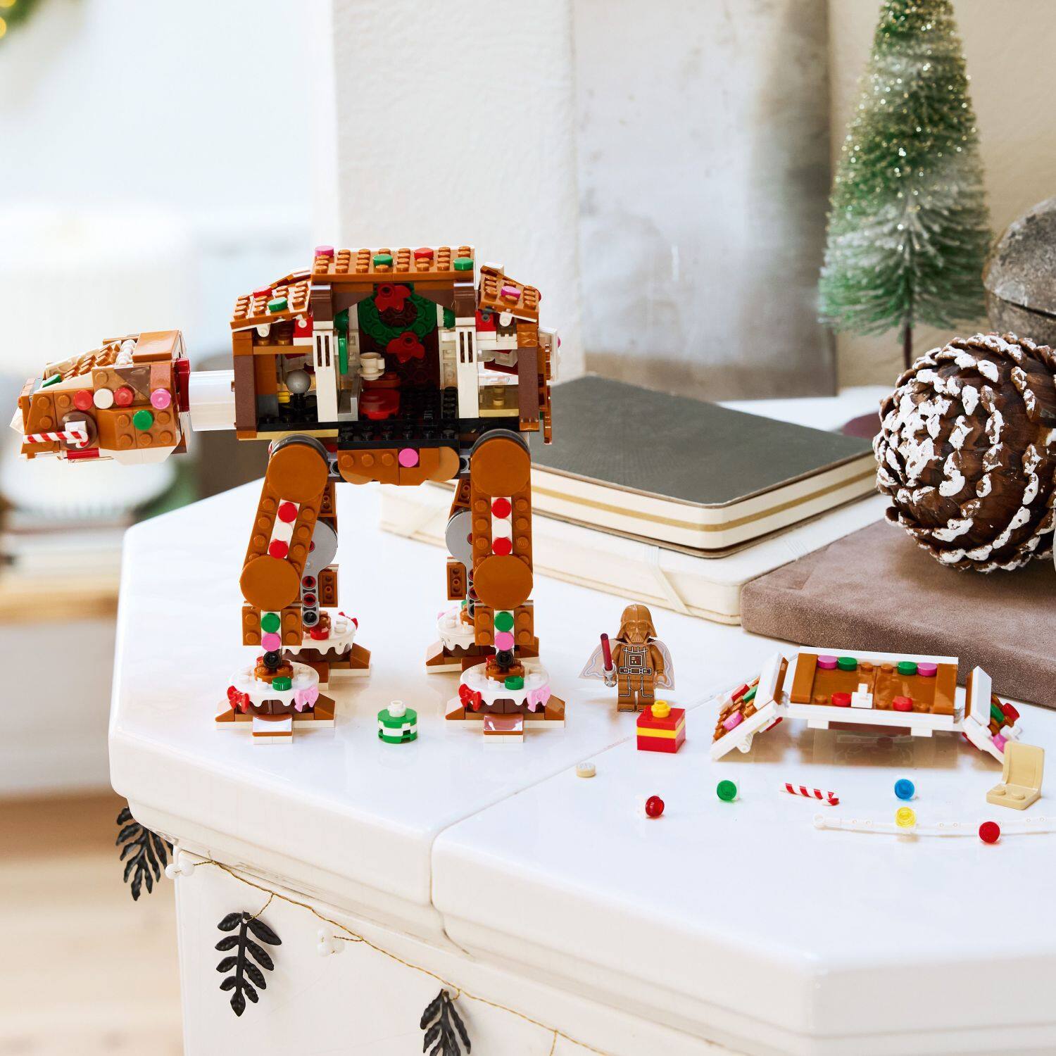 Alt View 12. LEGO - Star Wars Gingerbread AT-AT Walker 40806.