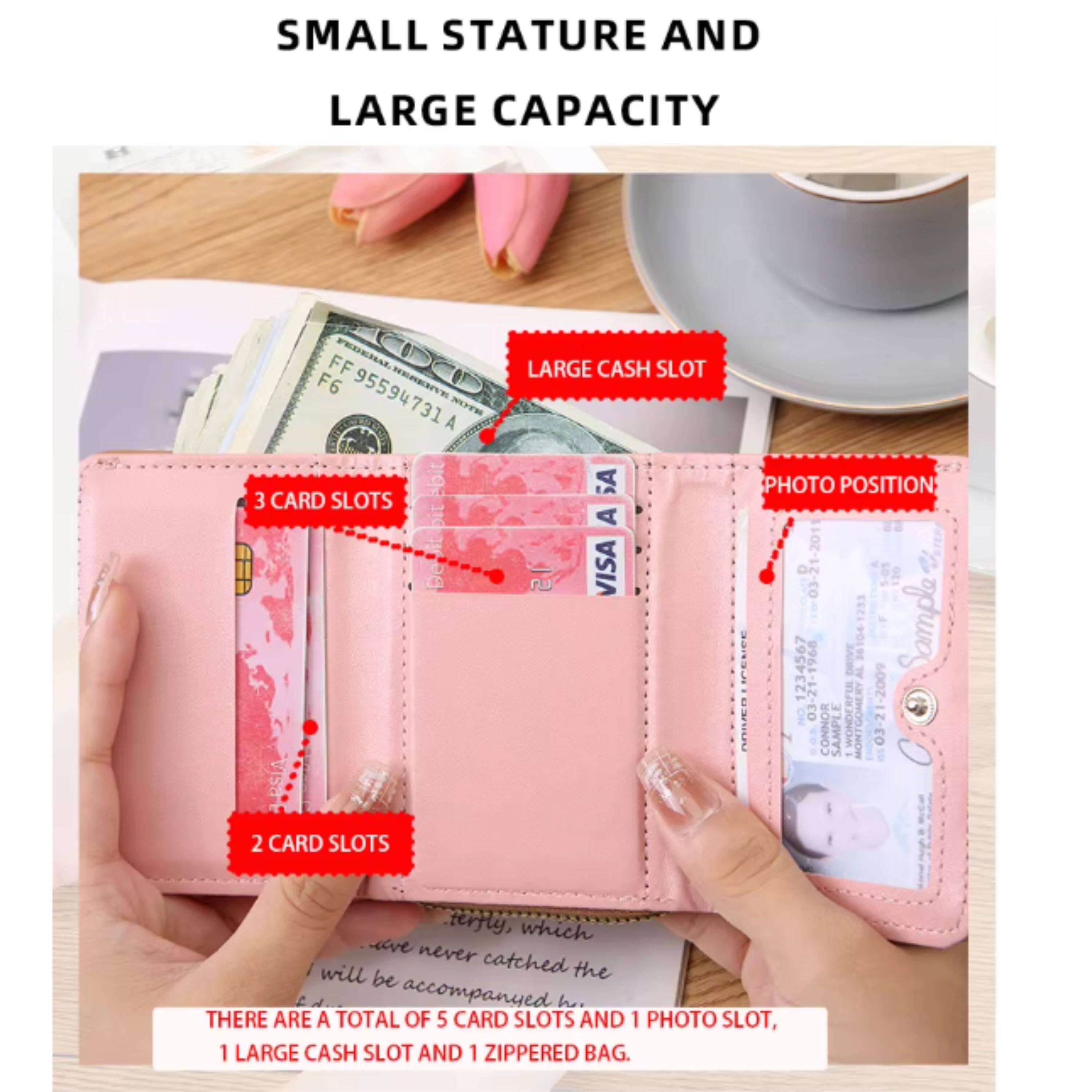 SMALL STATURE AND LARGE CAPACITY

FF F6 95594731

3 CARD SLOTS

2 CARD SLOTS

LARGE CASH SLOT

PHOTO POSITION

THERE ARE A TOTAL OF 5 CARD SLOTS AND 1 PHOTO SLOT, 1 LARGE CASH SLOT AND 1 ZIPPERED BAG.
