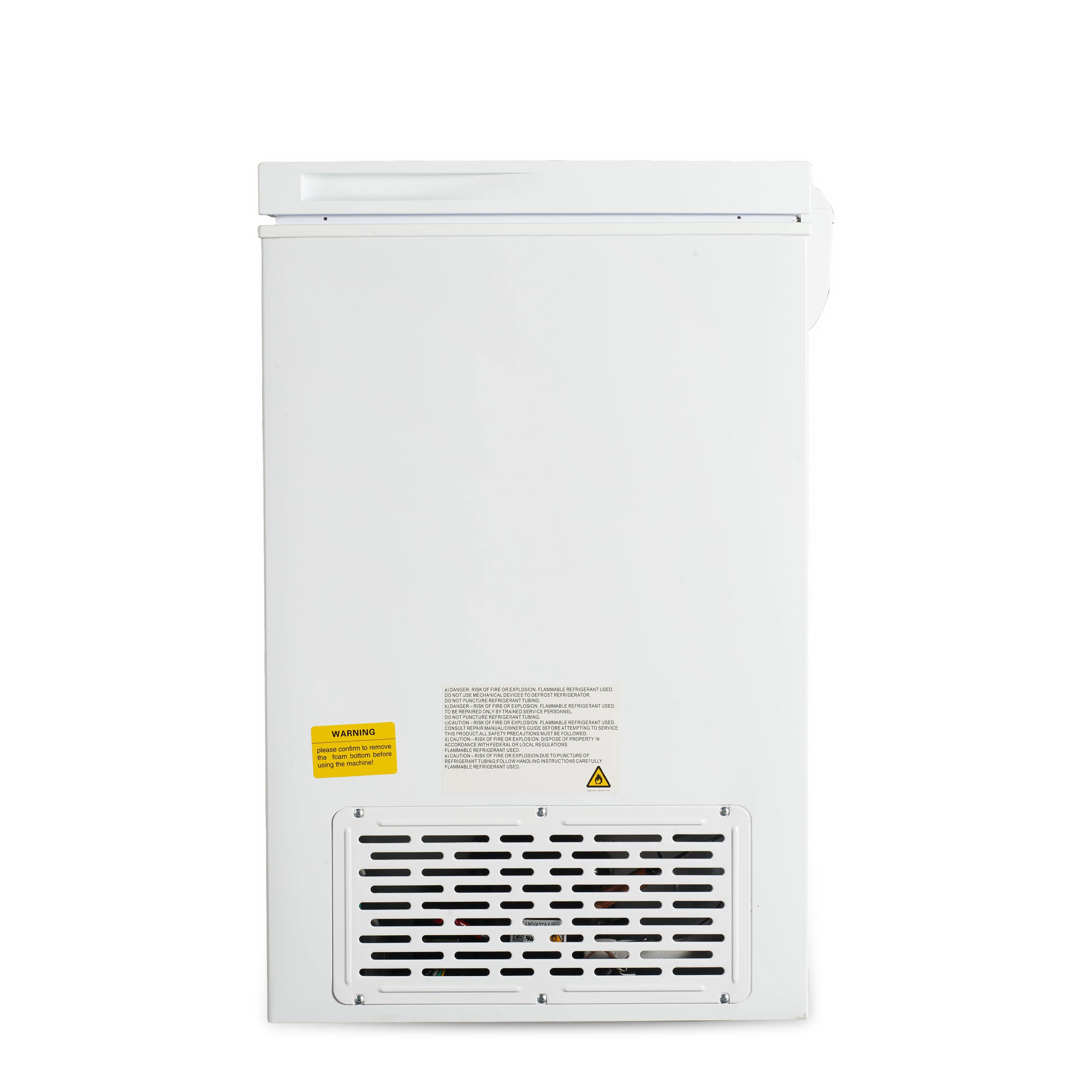 The text in the image is not clearly visible, so I cannot provide a corrected version. However, based on the image, it appears to be a warning label on a piece of equipment. If you have specific text you want corrected or grouped, please provide it.