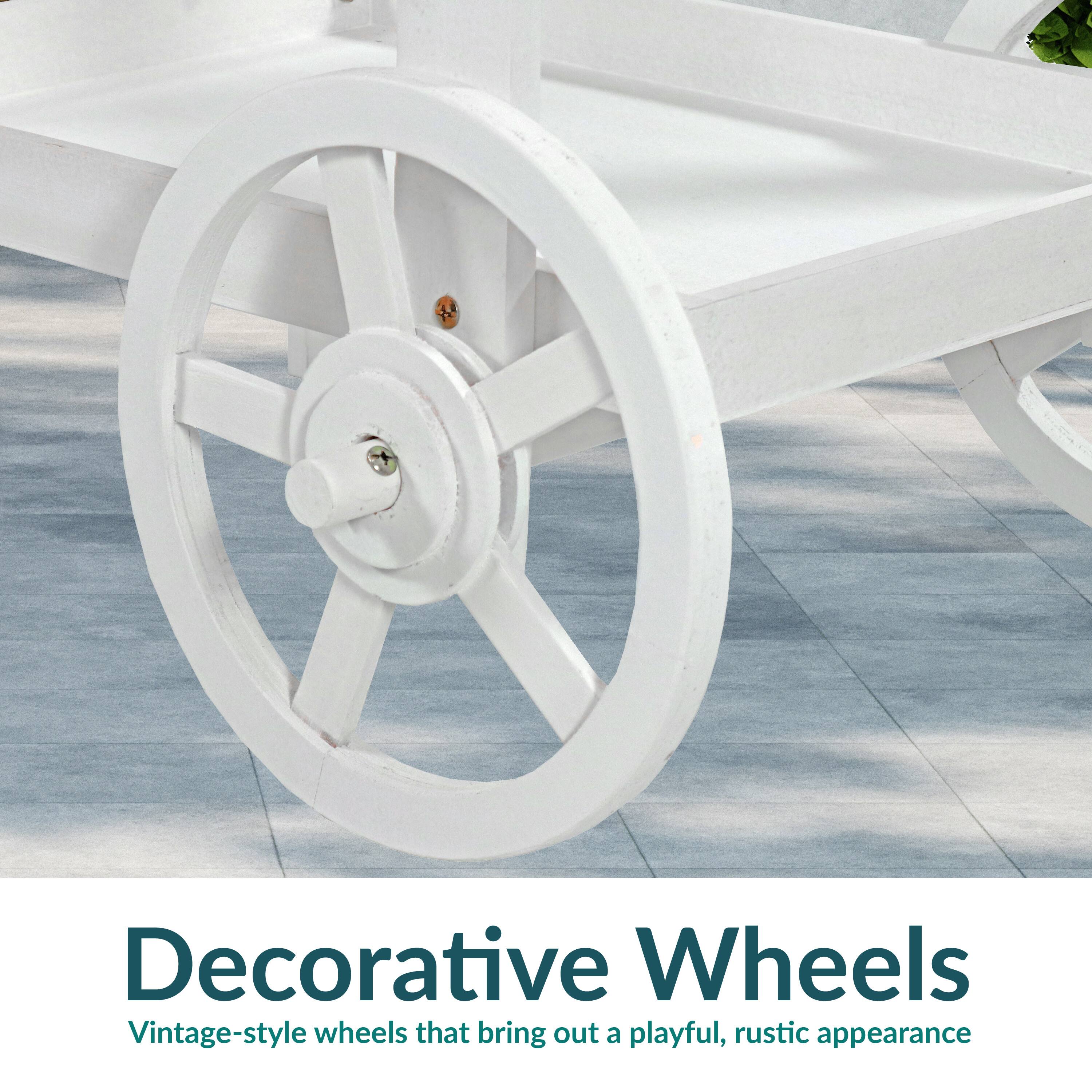 Decorative Wheels  
Vintage-style wheels that bring out a playful, rustic appearance