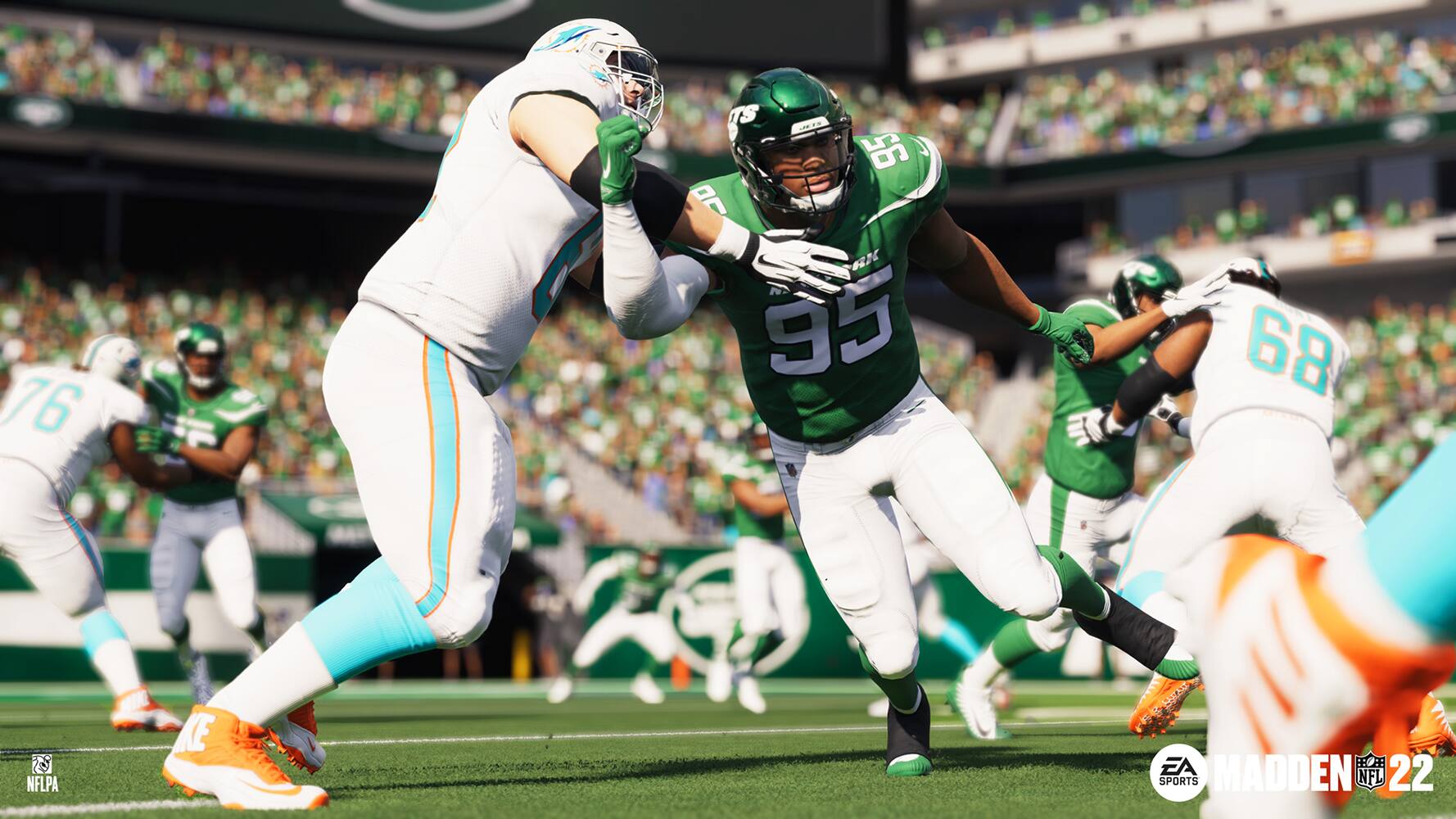 Alt View 19. Electronic Arts - Madden NFL 22.