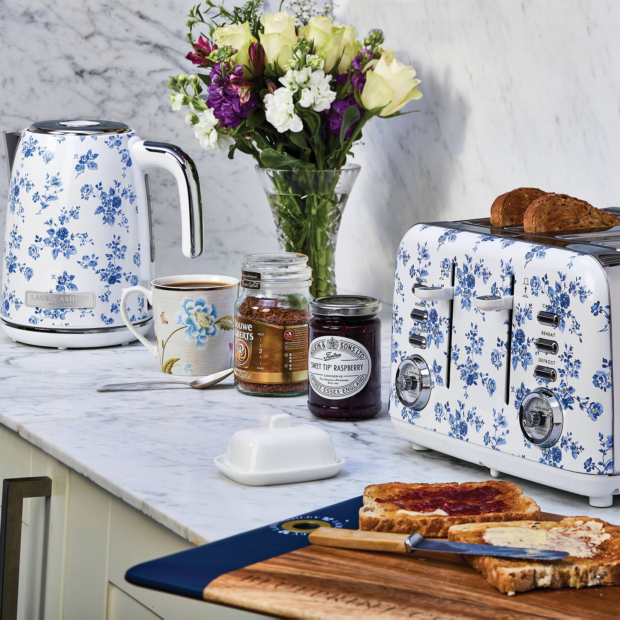LAURA ASHLEY

BOLWE GERTS
RASPBERRY
JAM

LAURA ASHLEY

BOLWE GERTS
RASPBERRY
JAM

LAURA ASHLEY

BOLWE GERTS
RASPBERRY
JAM