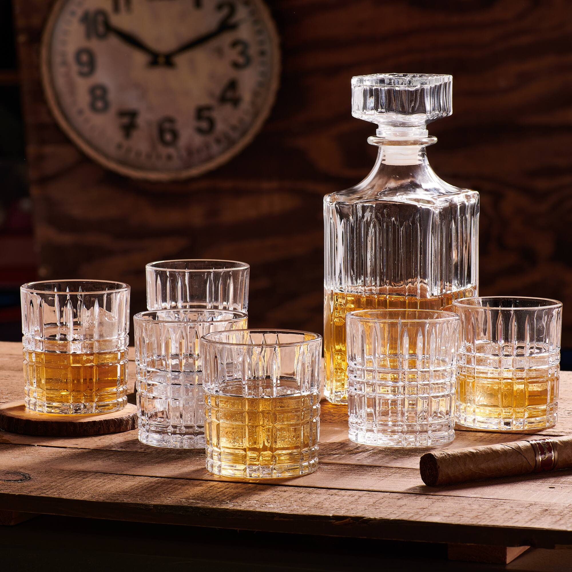 Left. Jay Import - Lexington 7 Pieces Whiskey Set - Clear.