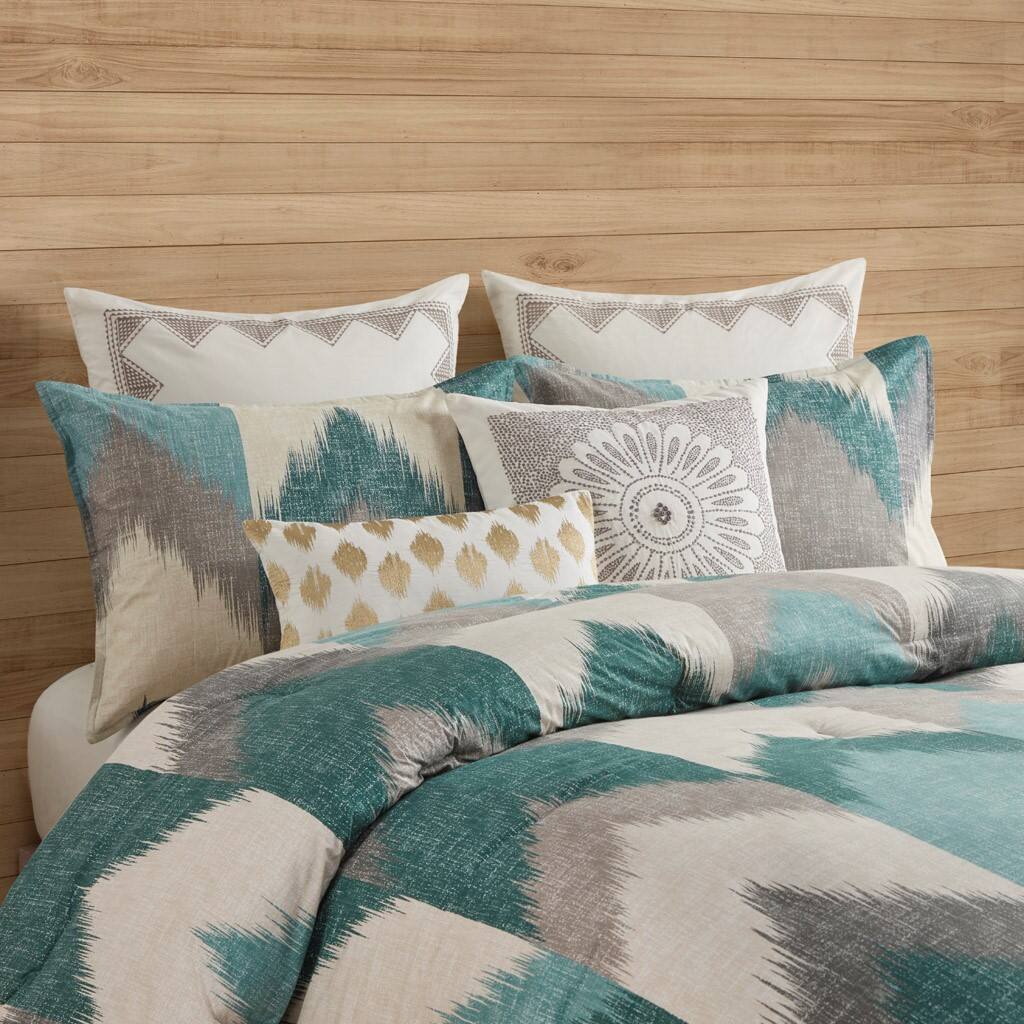 Alt View 1. Gracie Mills - Gracie Mills Heise Ikat Chevron Comforter Set - Aqua.