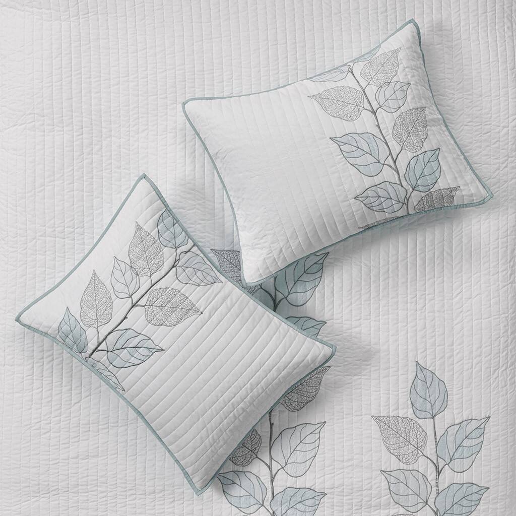 Alt View 3. Gracie Mills - Gracie Mills Forest 6-Piece Embroidered Quilt Set with Throw Pillows - Blue.