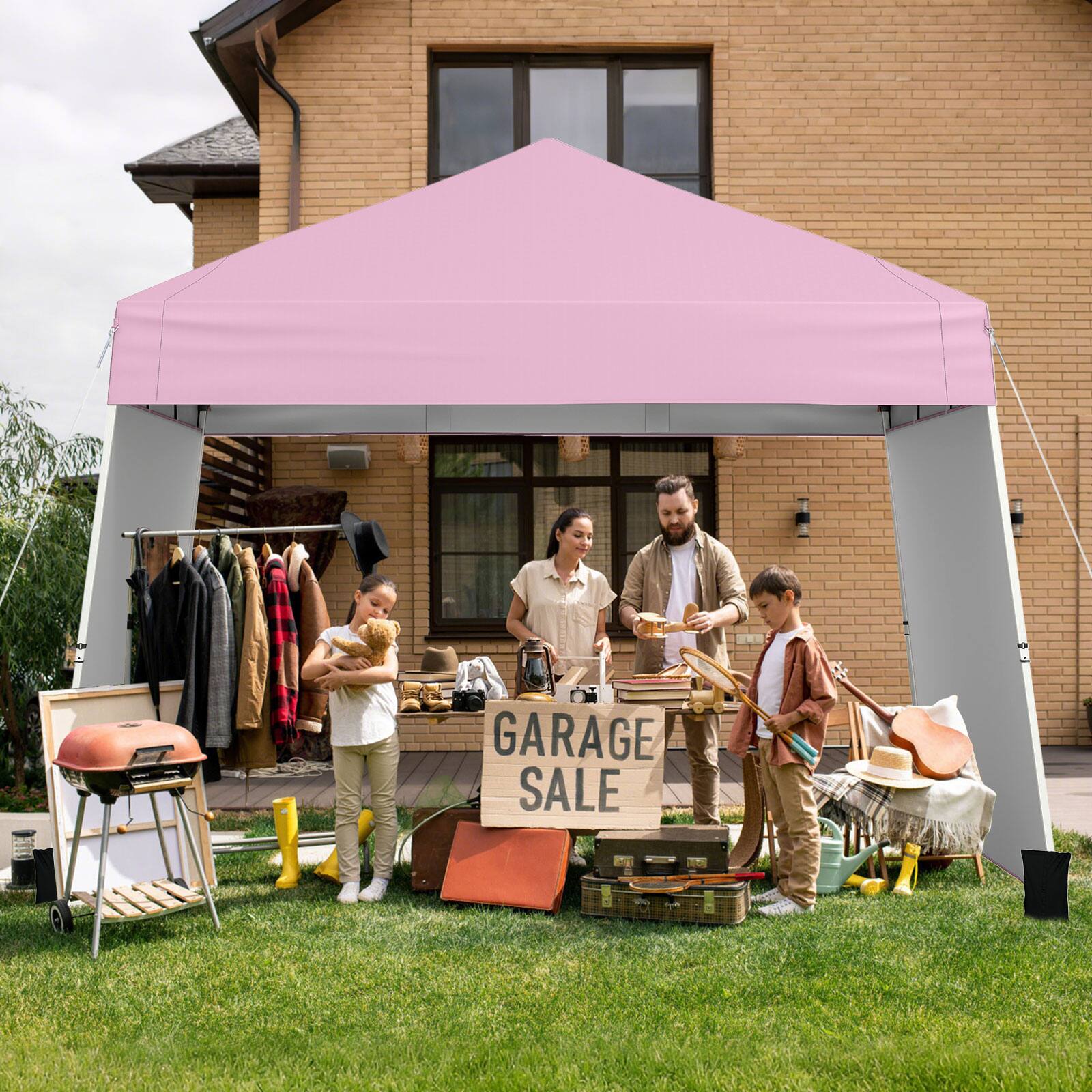 The text in the image is "GARAGE SALE."