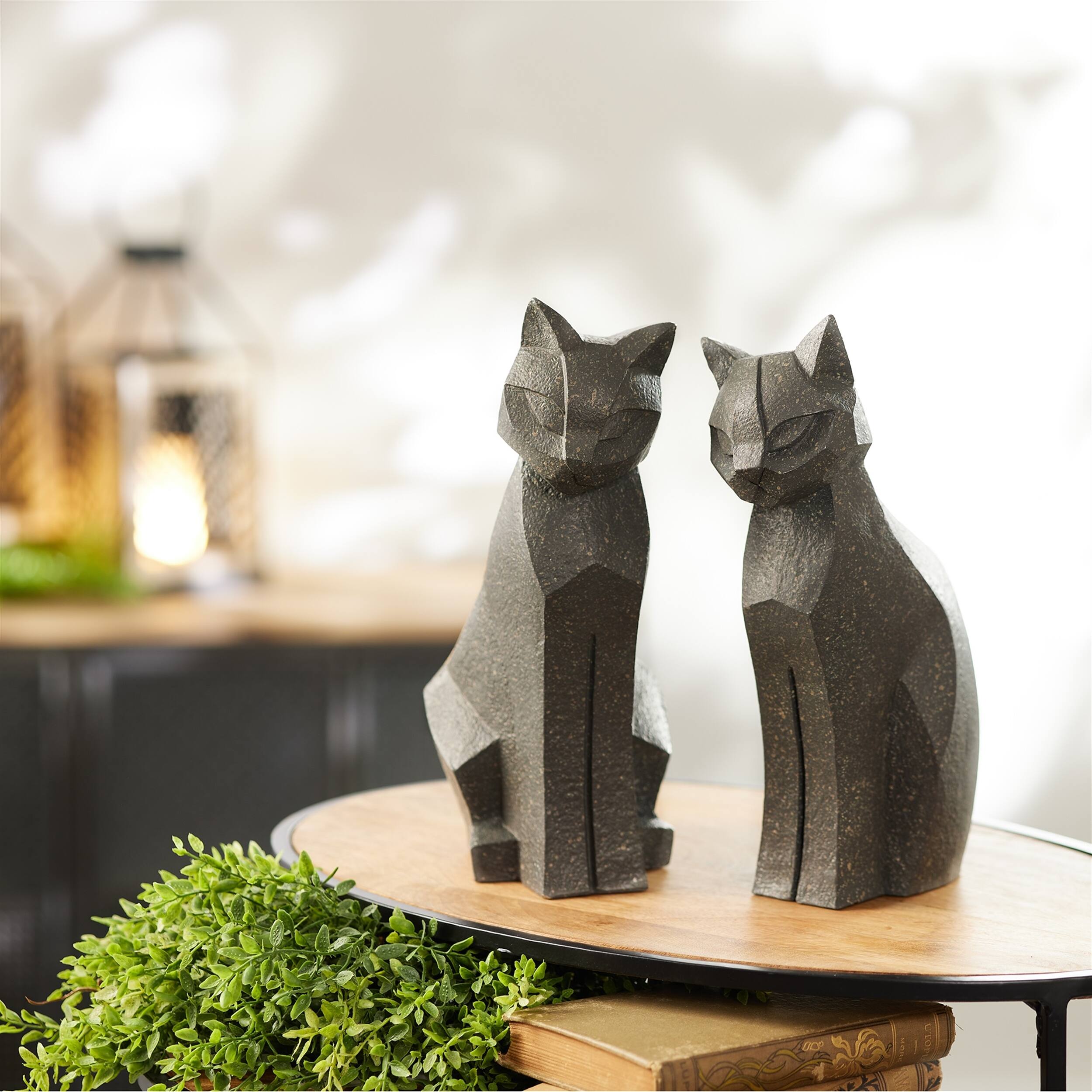 Angle. BreeBe - Modern Sitting Cat Statue (Set of 4) - Gray.