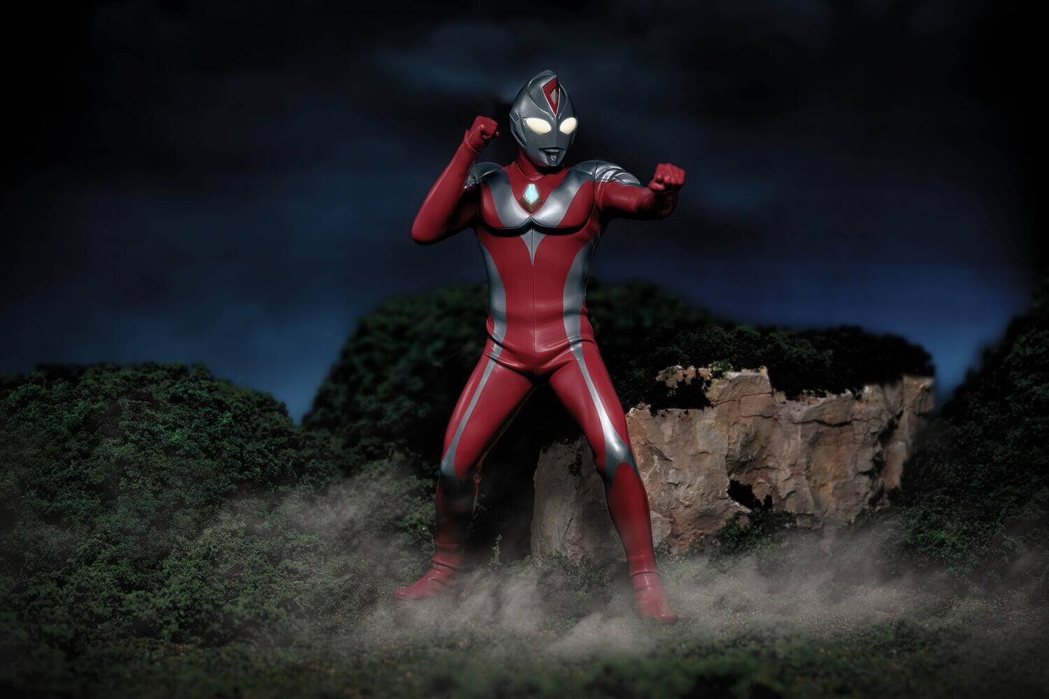 Alt View 3. PopMarket - BanPresto - Ultraman Dyna - Hero's Brave Statue Figure - Ultraman Dyna - Akai Daichi No Chikar - COLLECTIBLES - Multicolor.