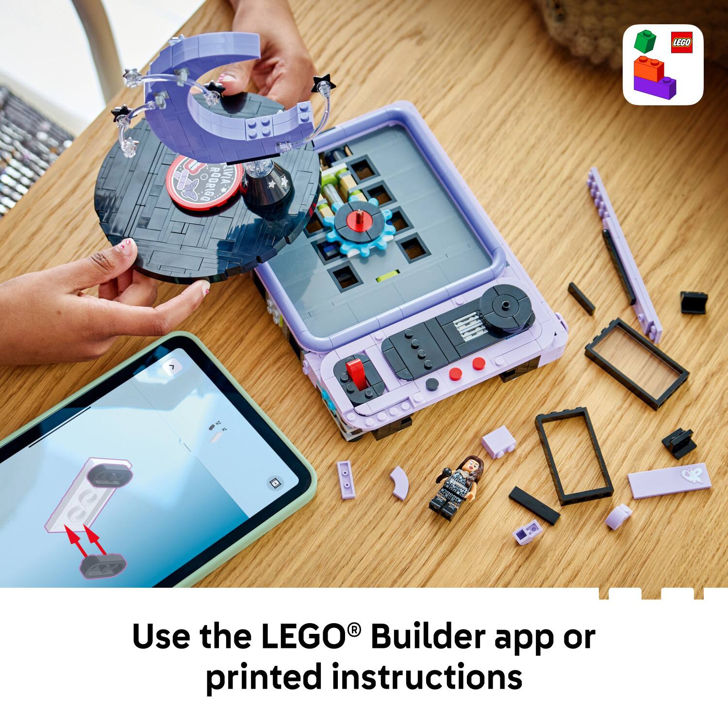 LEGO 010 TWIA 8 - I 3 COSTRA - R

Use the LEGO® Builder app or printed instructions