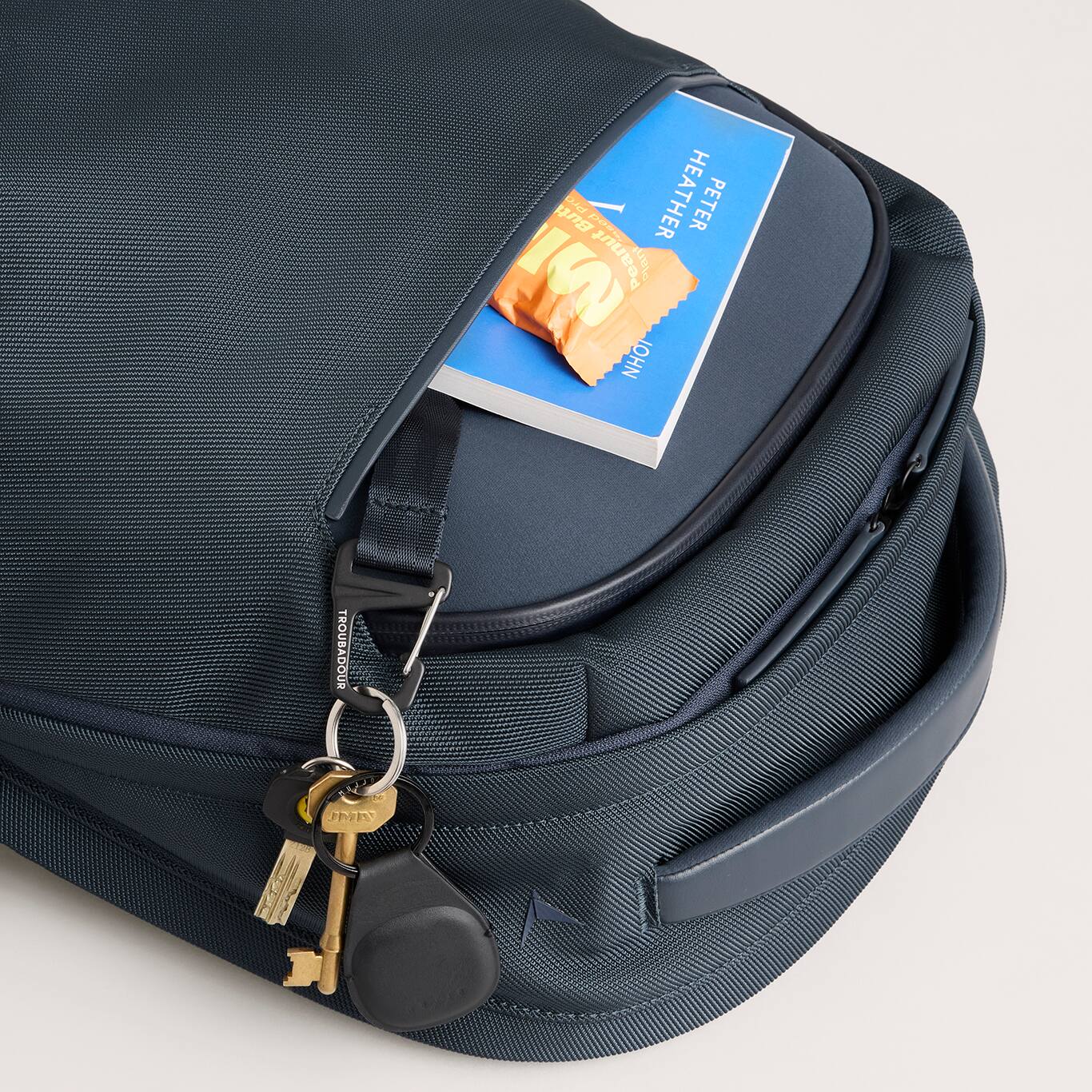 Buti Ce C HEATHER PETER IW Peanut t NHOT TROUBADOUR