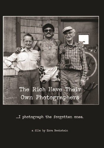

The Rich Have Their Own Photographers [2009]