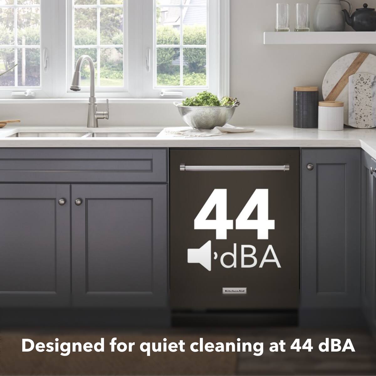 44 dBA  
Designed for quiet cleaning at 44 dBA