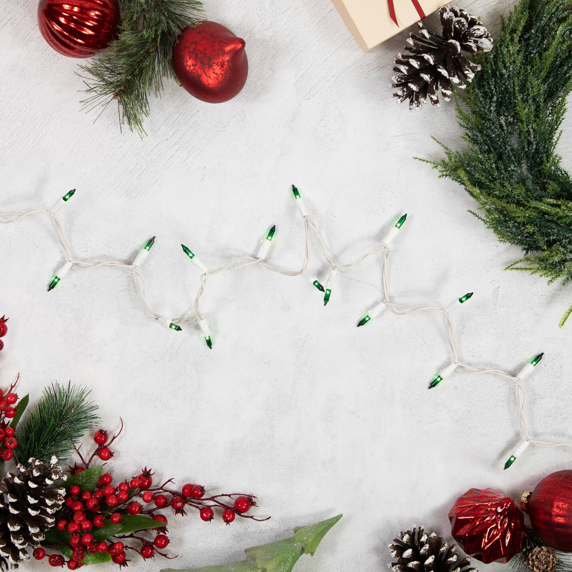 Northlight - Mini Incandescent Christmas Lights - 10' White Wire - 50ct - Green