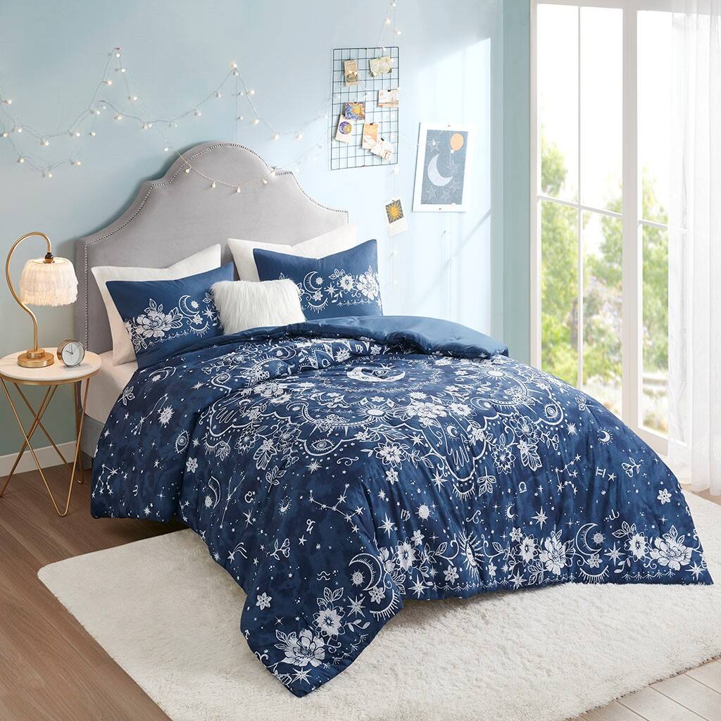 Alt View 3. Gracie Mills - Gracie Mills Sparks Celestial Medallion Comforter Set - Navy.