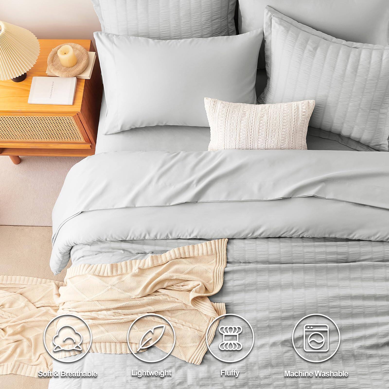 Soft & Breathable  
Lightweight  
Fluffy  
Machine Washable