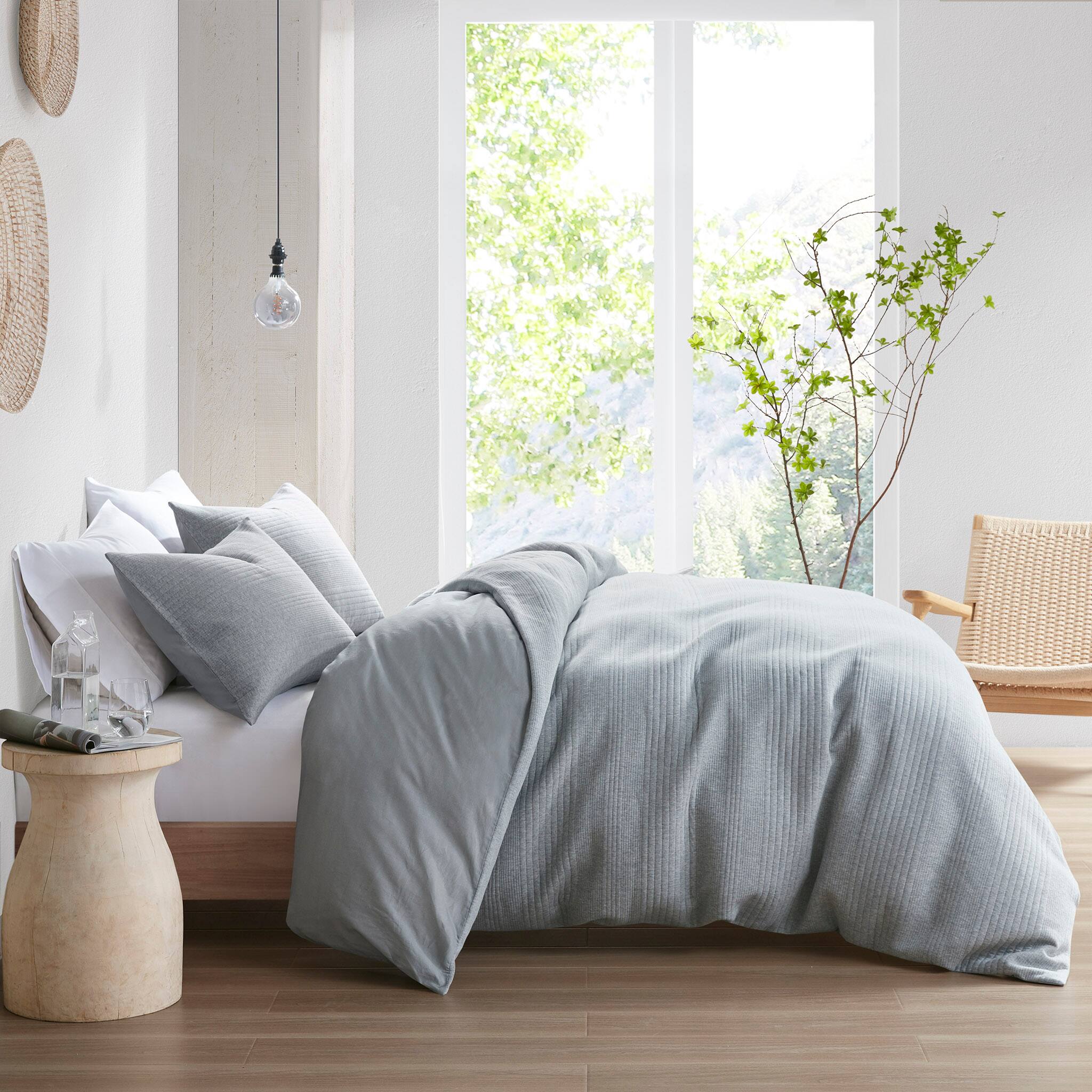 Alt View 2. Gracie Mills - Gracie Mills Darnell Heathered MatelassÃ© 3-Piece Duvet Set - Heathered Gray.