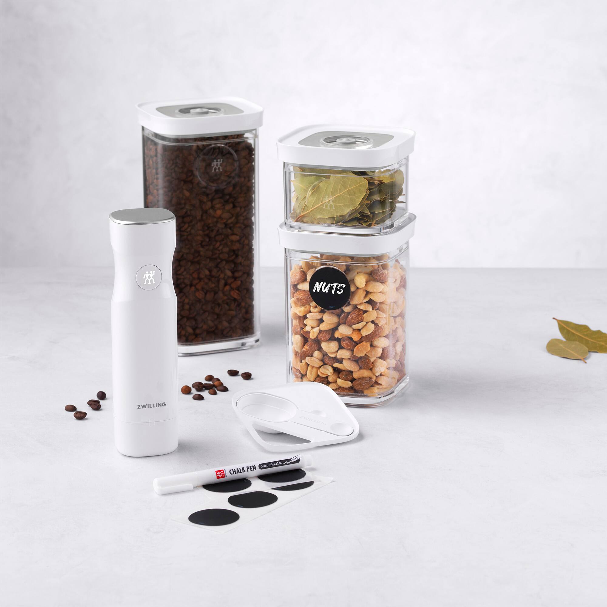 # NUTS ZWILLING  
- - PEN - 1 CHALK