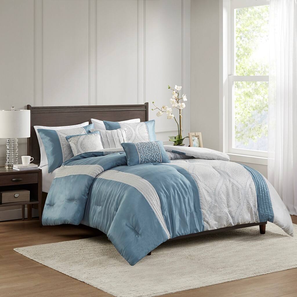 Alt View 3. Gracie Mills - Gracie Mills 6-PC Londonbury Jacquard Comforter Set with Throw Pillows - Teal/Silver.