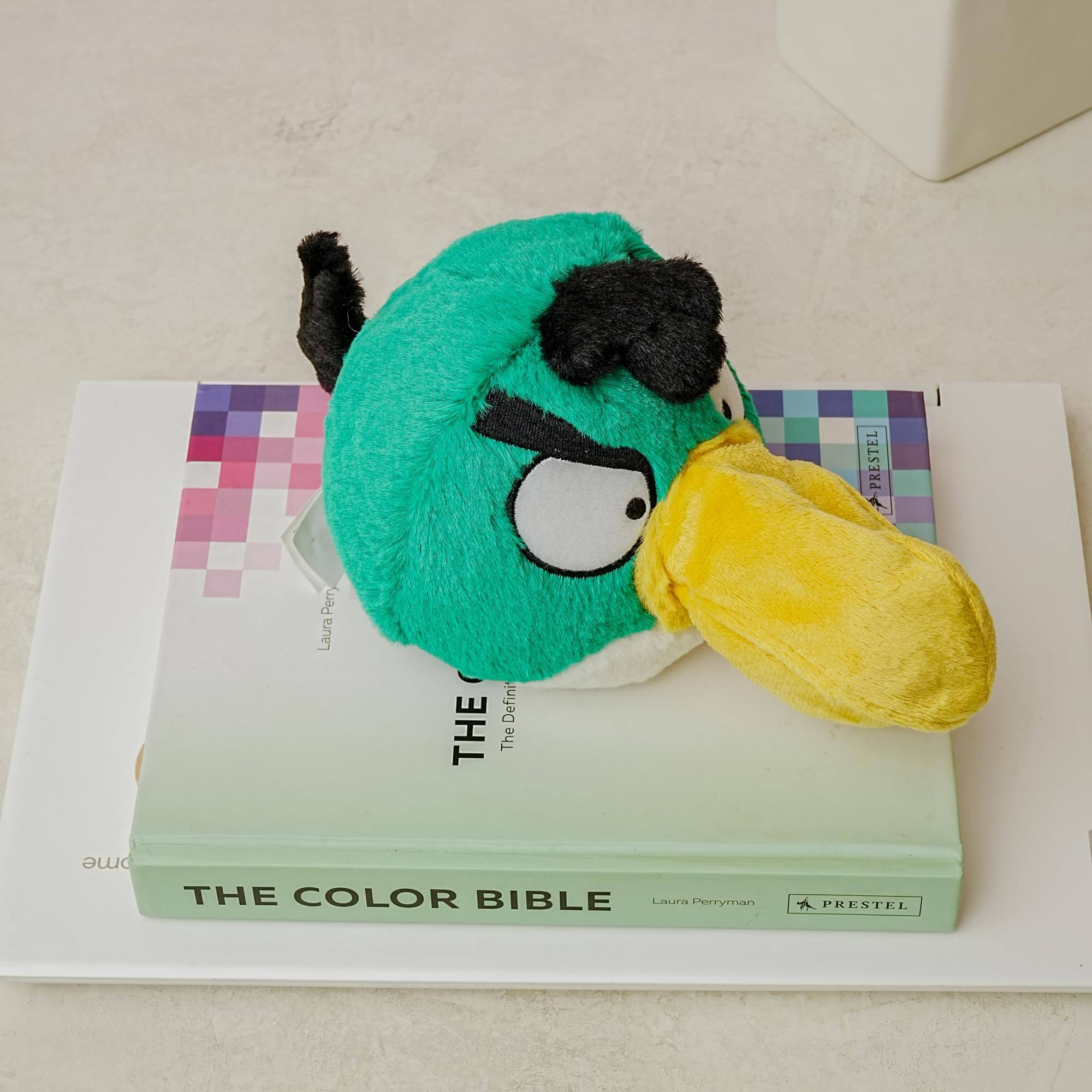 Prestel  
Perry Laura Defini  
THE COLOR BIBLE  
Laura Derryman  
Prestel