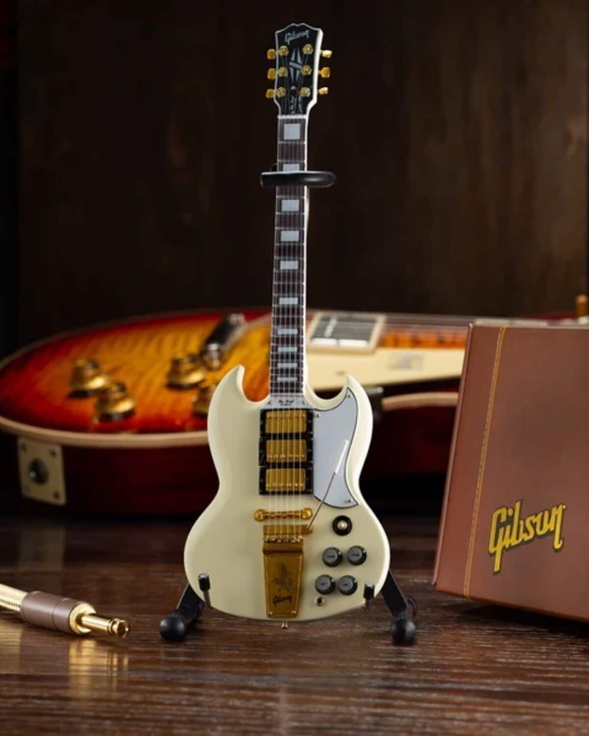 Axe Heaven - Gibson SG Custom 1964 White 1:4 Scale Mini Electric Guitar Replica GG-222AH - Collectibles - Multicolor
