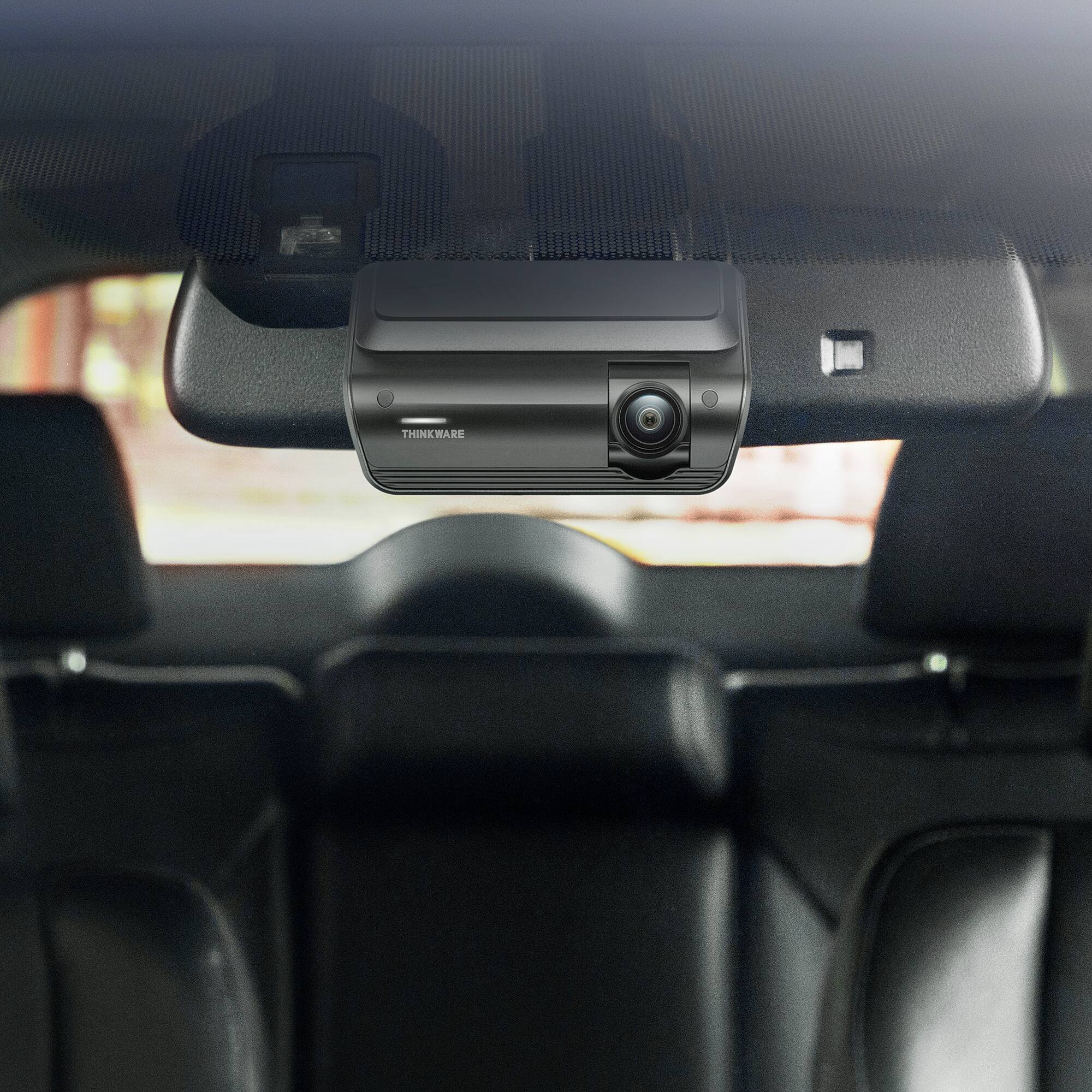 Alt View 4. THINKWARE - ARC700 4K UHD Front and 2K QHD Rear Dash Cam with Built-In GPS and Wi-Fi, Compatible with iOS and Android - Black.