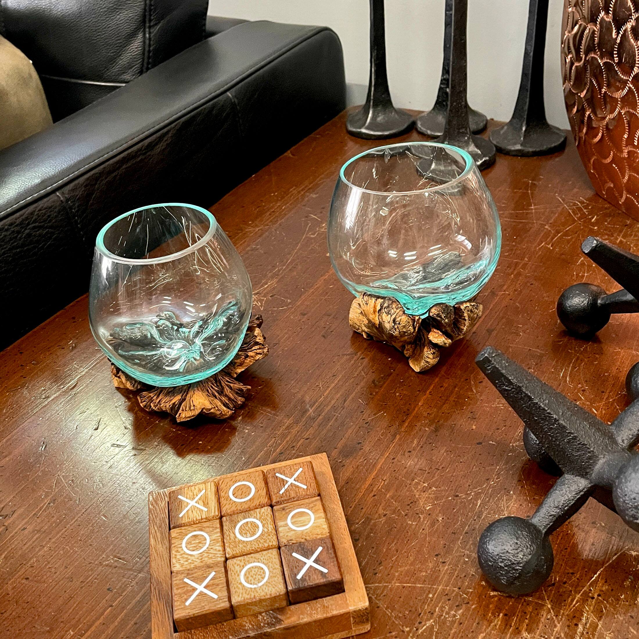 X O X  
O O O  
X O X