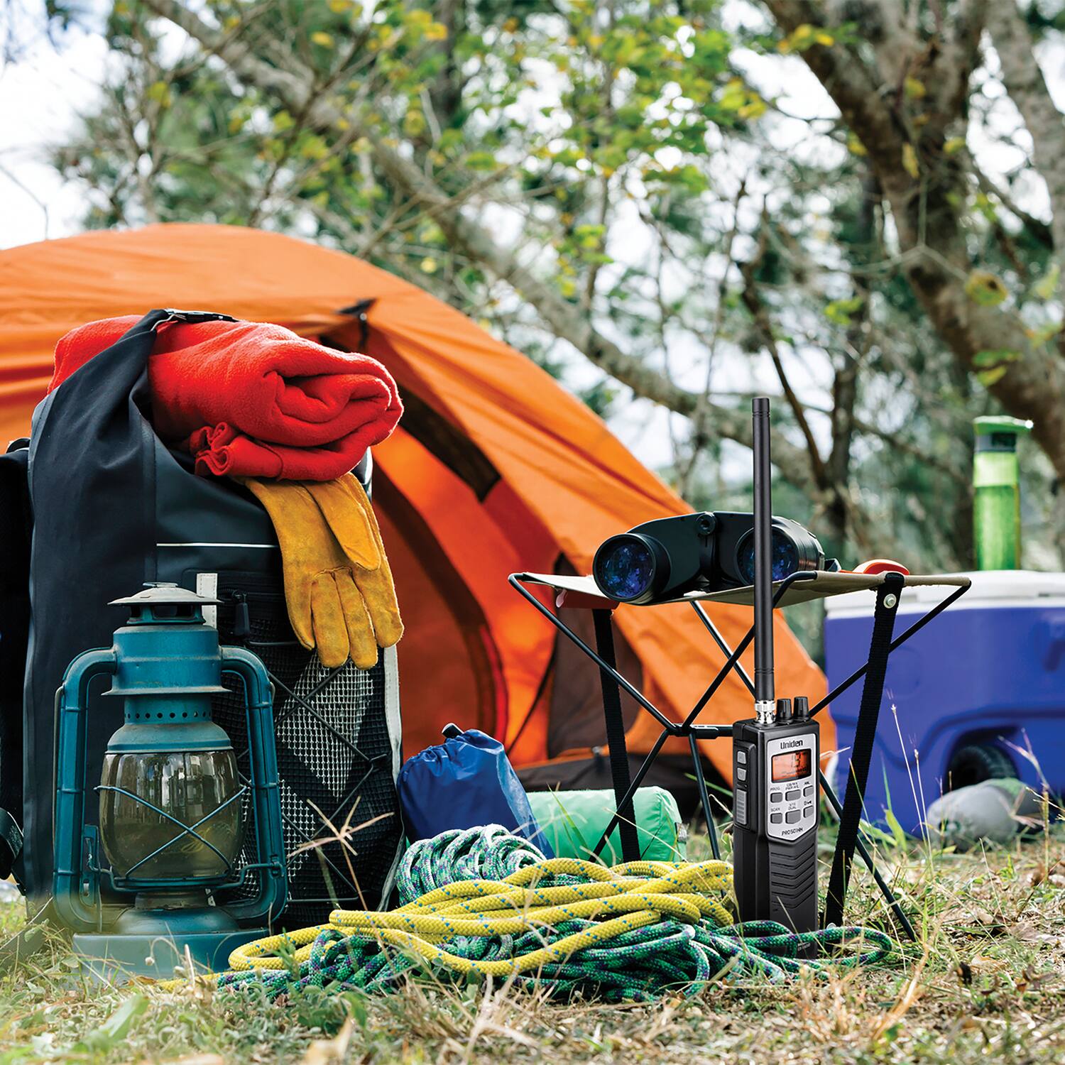 Left. Uniden - Uniden Pro501hh 40-channel Handheld Cb With Weather Alert, Pro501hh - Black.