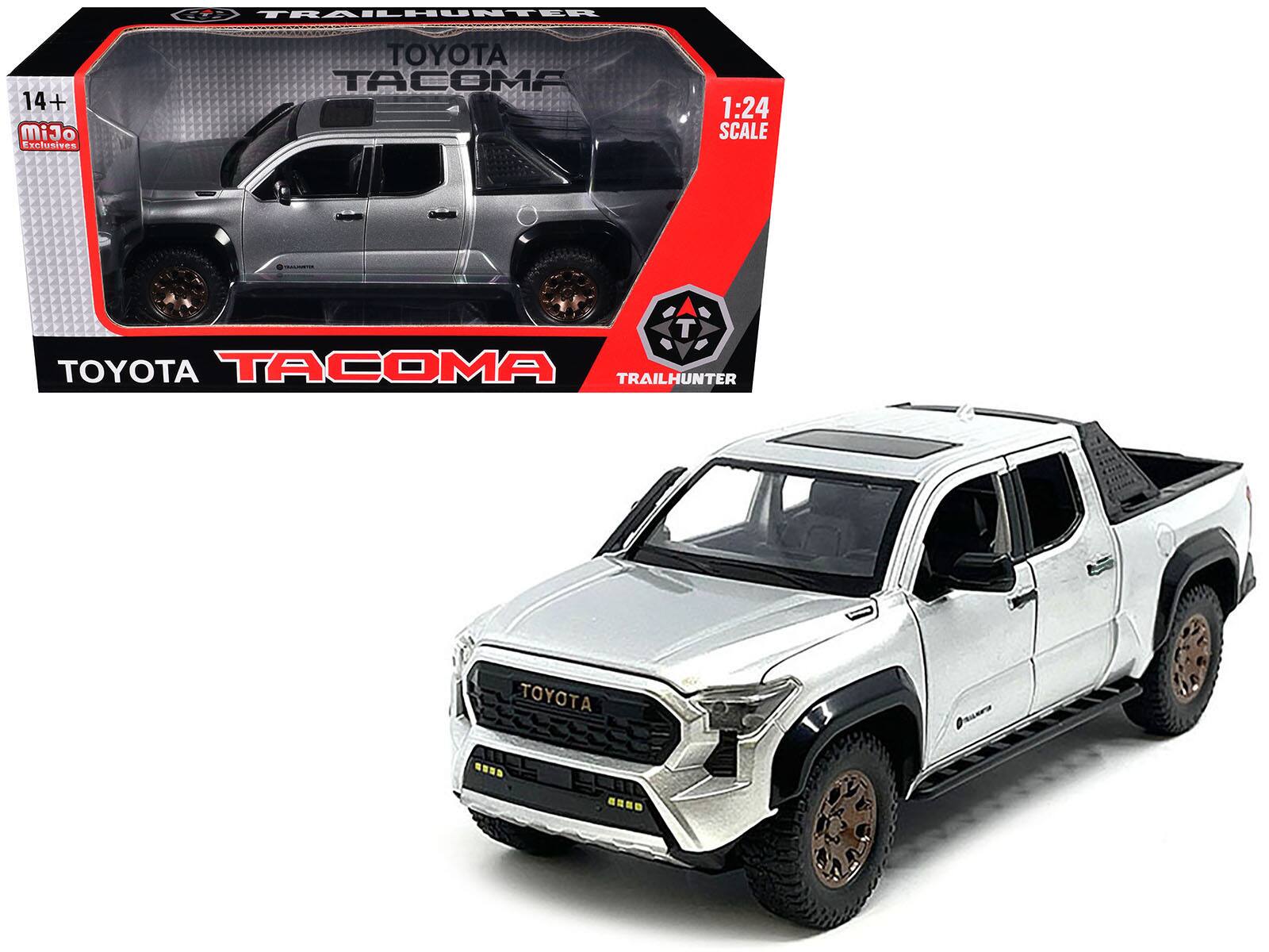 TRAILHUNTER  
14+ MiJo Exclusives  
TOYOTA TACOMA  
1:24 SCALE  
T TOYOTA TACOMA TRAILHUNTER
