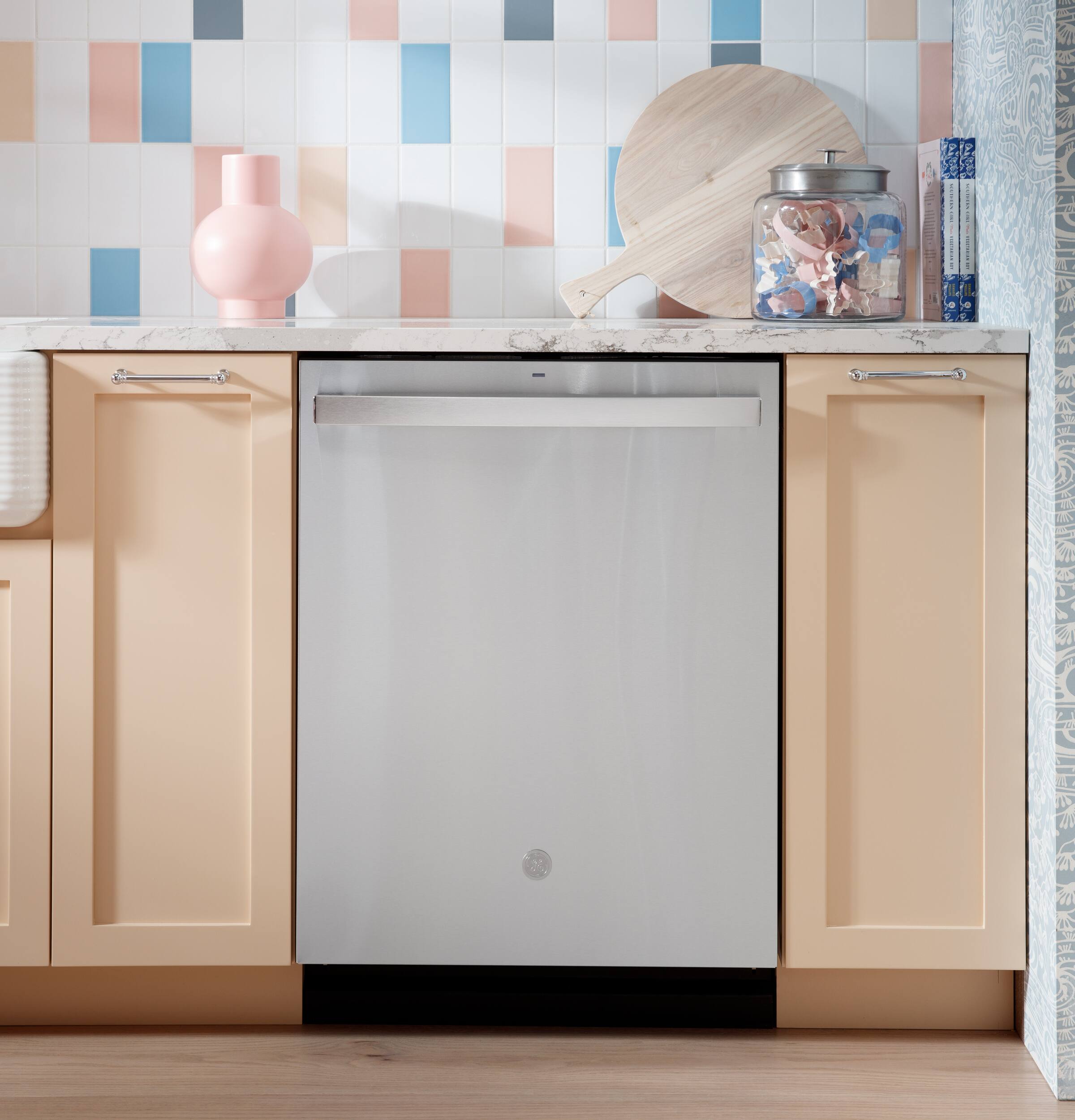 Alt View 19. GE - ENERGY STAR 24" Top Control Built-In Stainless Steel Tub Dishwasher with Sanitize Cycle and Dry Boost, 48 dBA - Stainless Steel.
