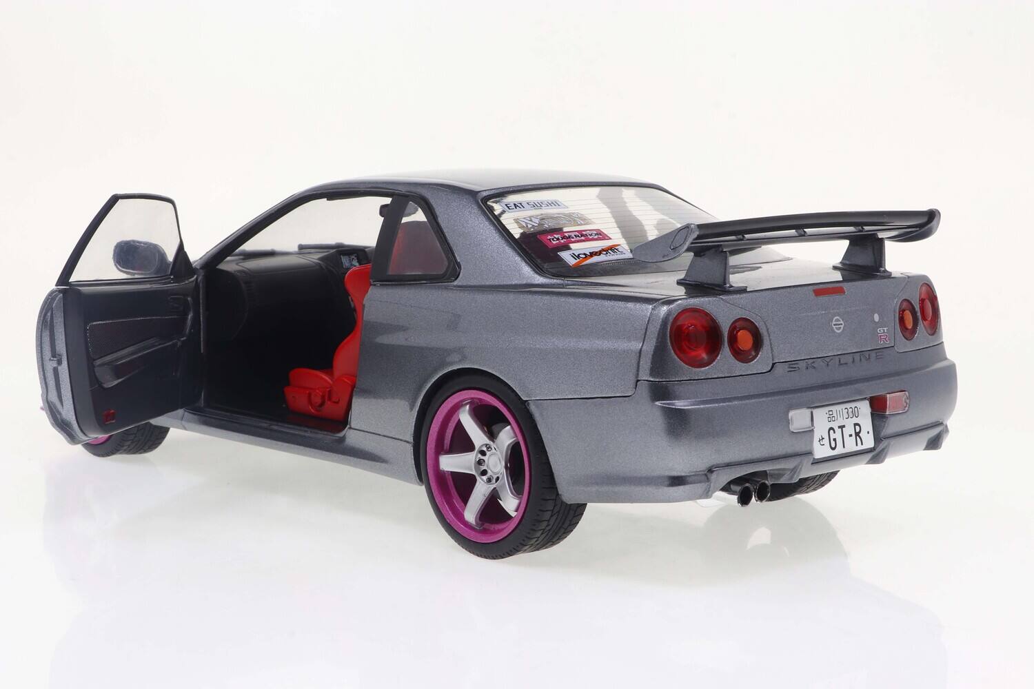 EAT SUSHI D  
IdeaL R  
SKYLINE 330  
GT-R