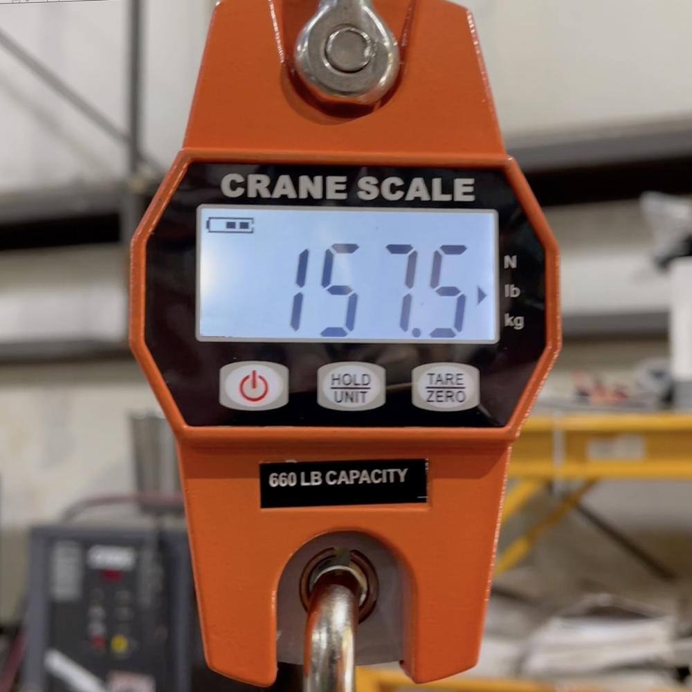 CRANE SCALE  
157.5  
N  lb  
kg  
HOLD UNIT  
TARE ZERO  
660 LB CAPACITY